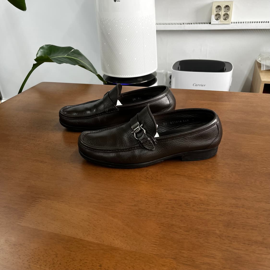 페레가모 간치니 로퍼 Uk7.5 상품이미지1