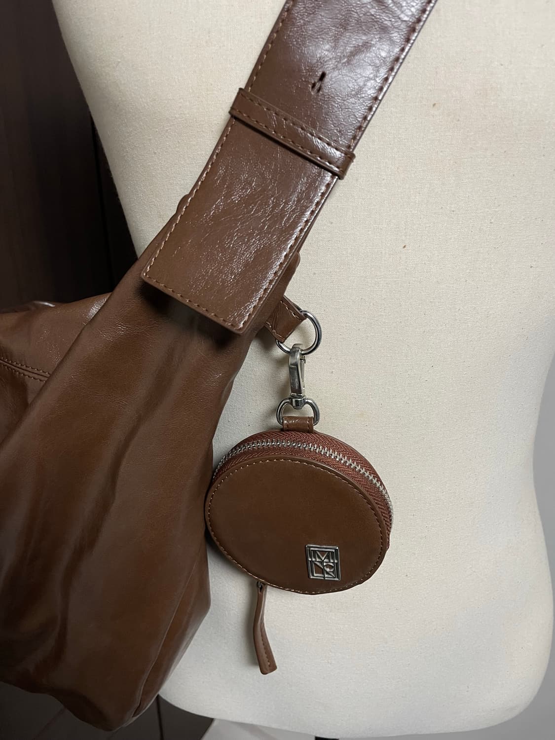 밈더워드로브 크로스백 상품이미지2