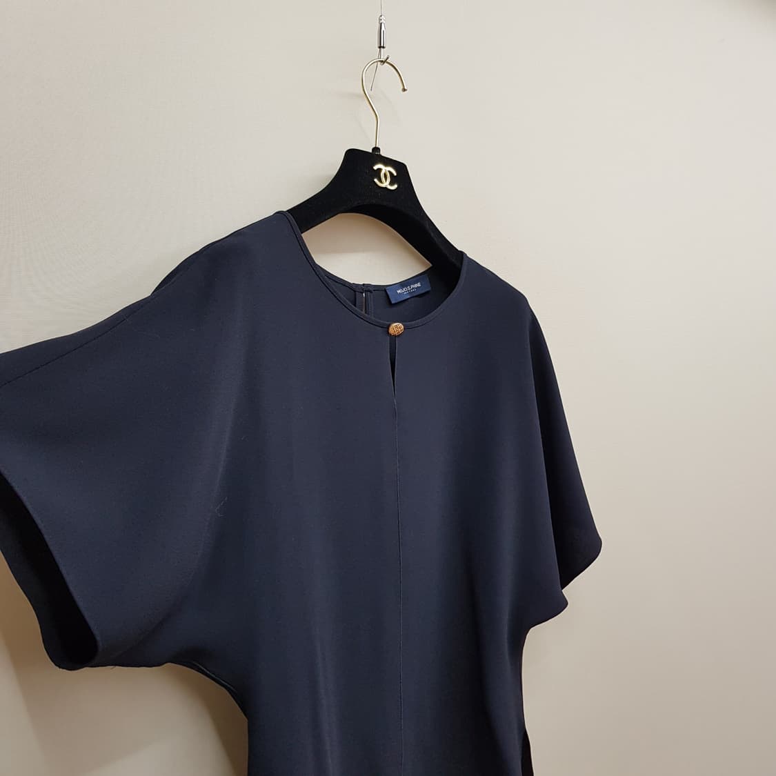 모조에스핀 미니멀 반팔 블라우스 S사이즈 상품이미지3