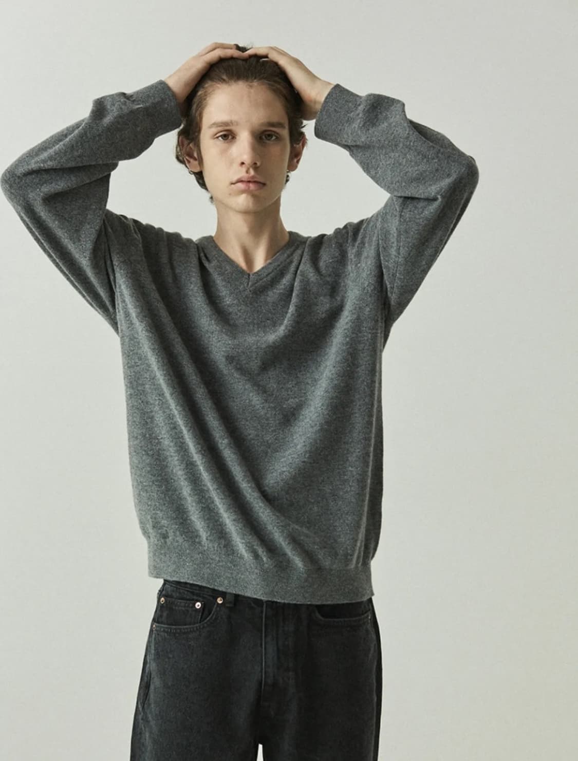 [새제품] 토마스모어 울캐시 브이넥 니트 그레이 m 상품이미지4