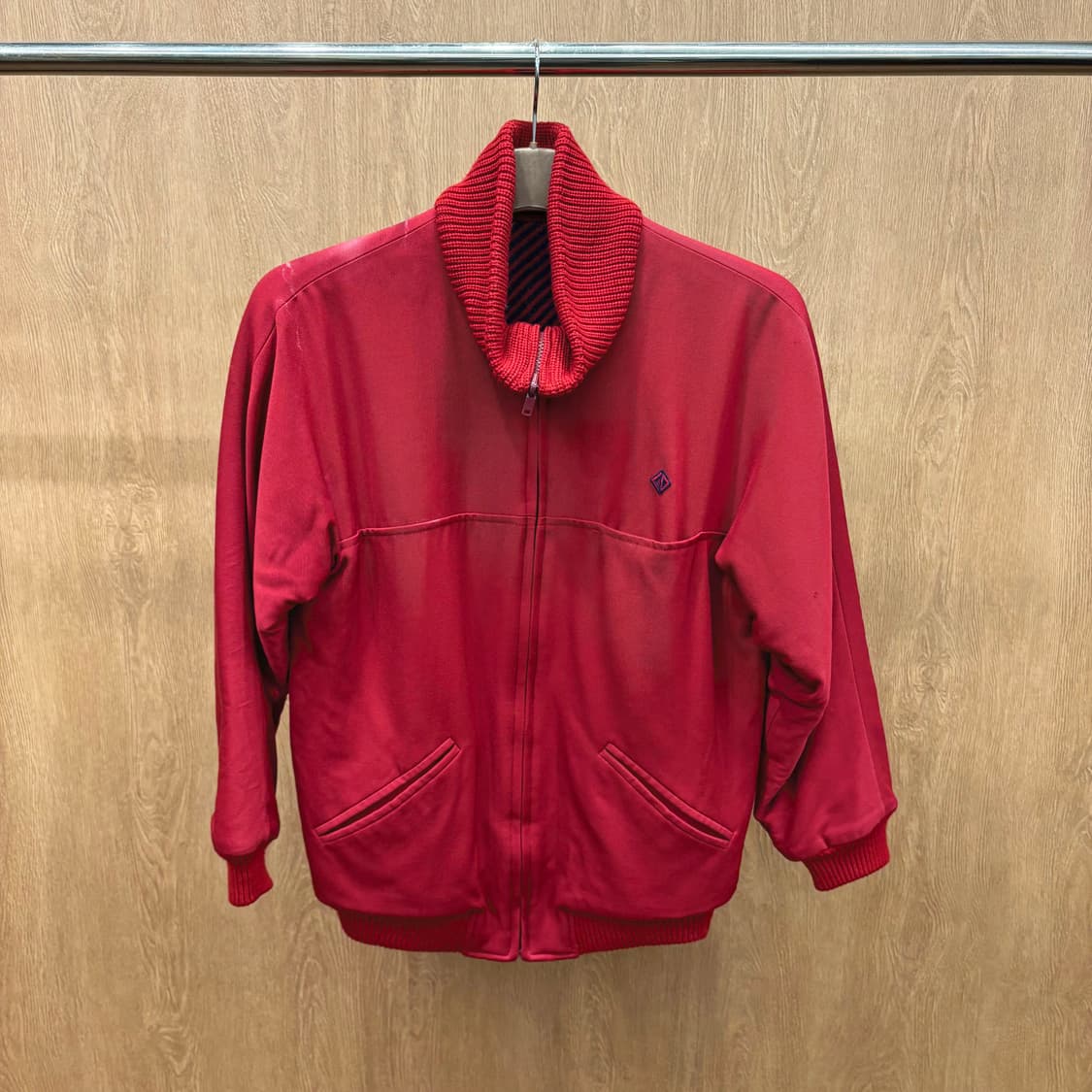 크리스찬 디올 블루종 자켓 골지 카라 히든 포켓 로고 자수 디테일 레드 상품이미지2