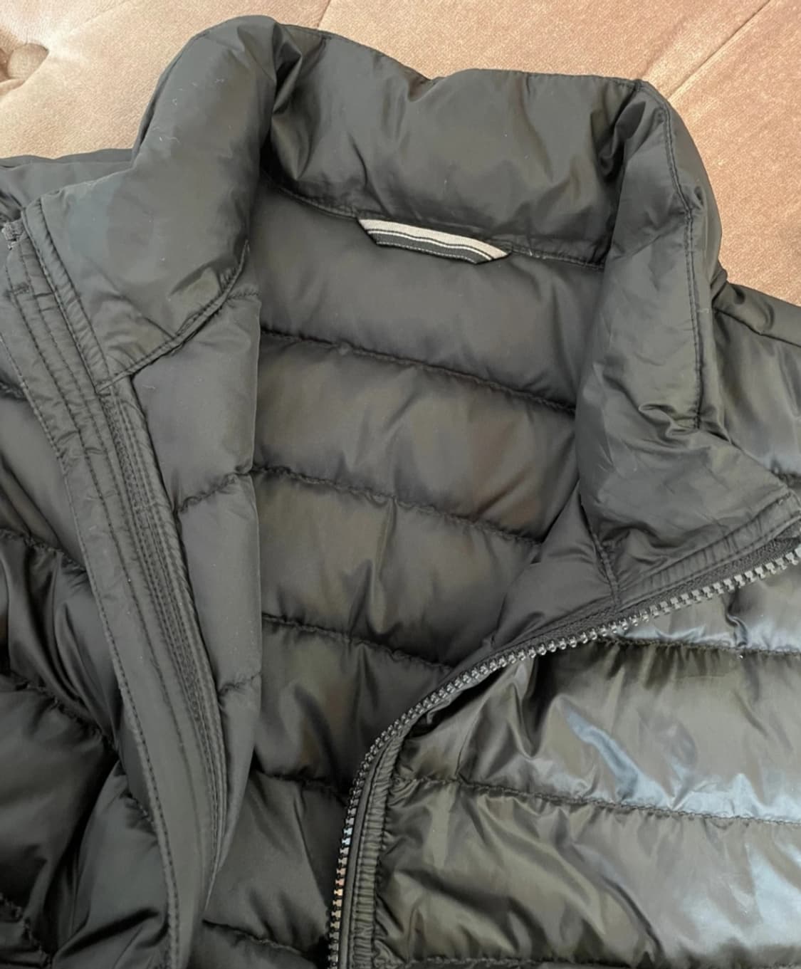 휴고보스 남성 덕다운경량패딩점퍼

 상품이미지3