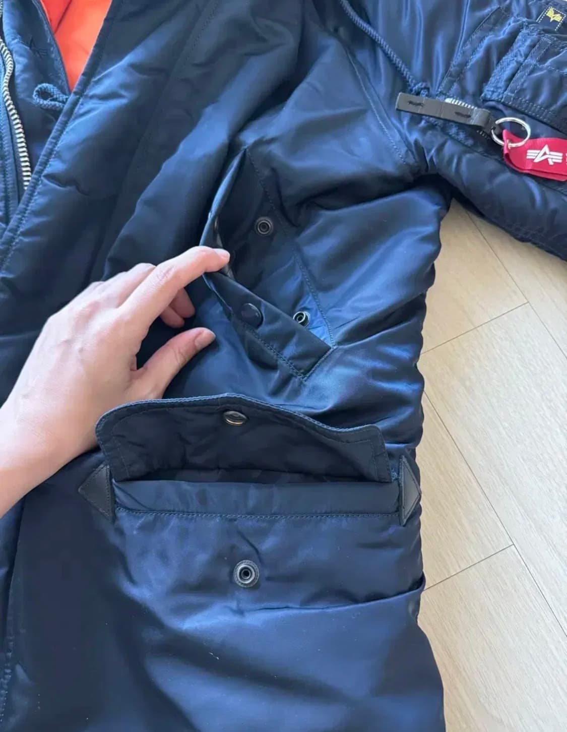 알파인더스트리 n3b slim xs 패딩 네이비 상품이미지4