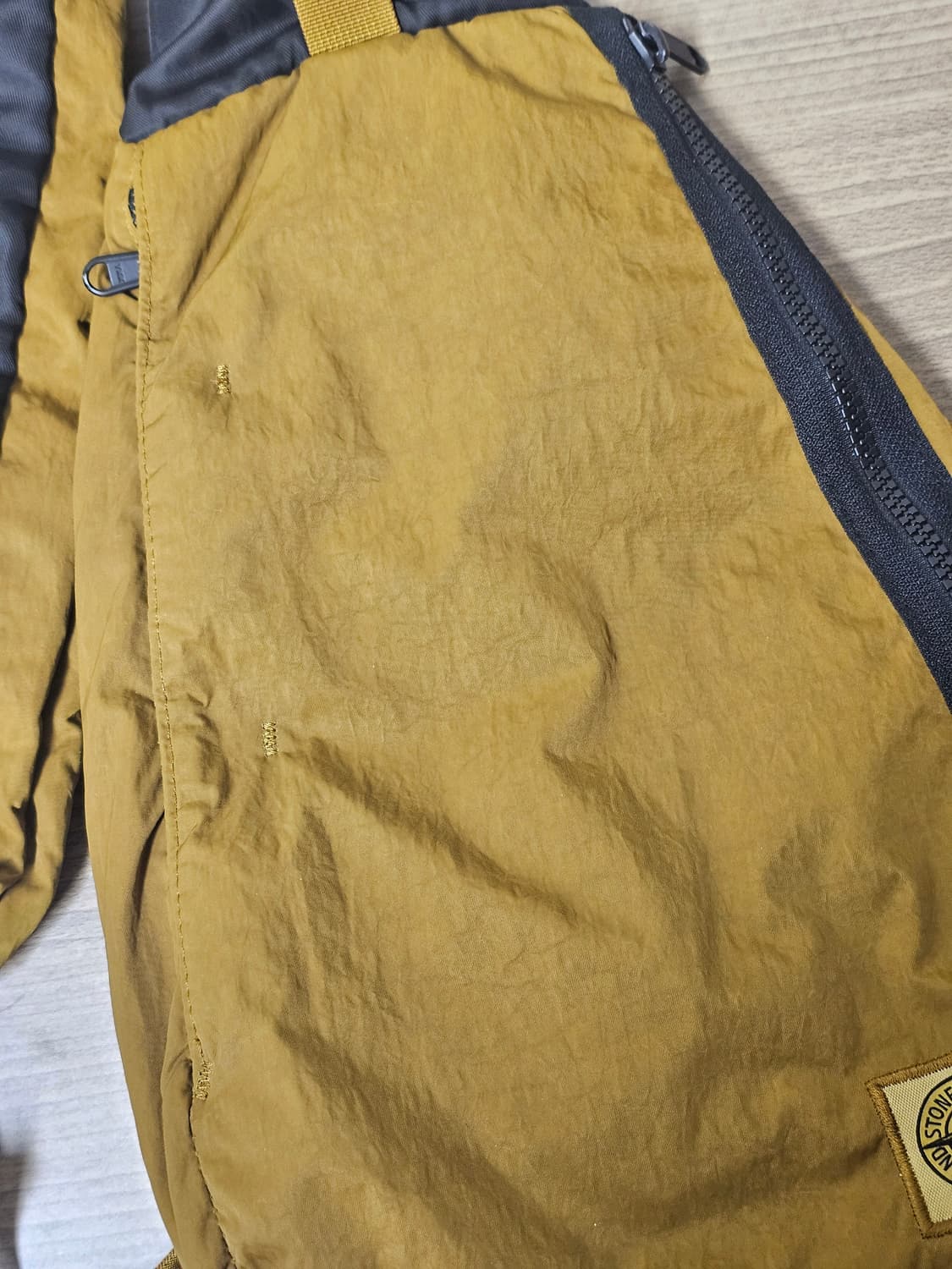 스톤아일랜드 슬링백 상품이미지4