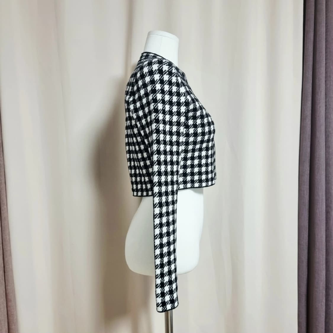 산드로 크롭 니트 가디건 24년템 (55/표기1) 1회착/상태최상 상품이미지4