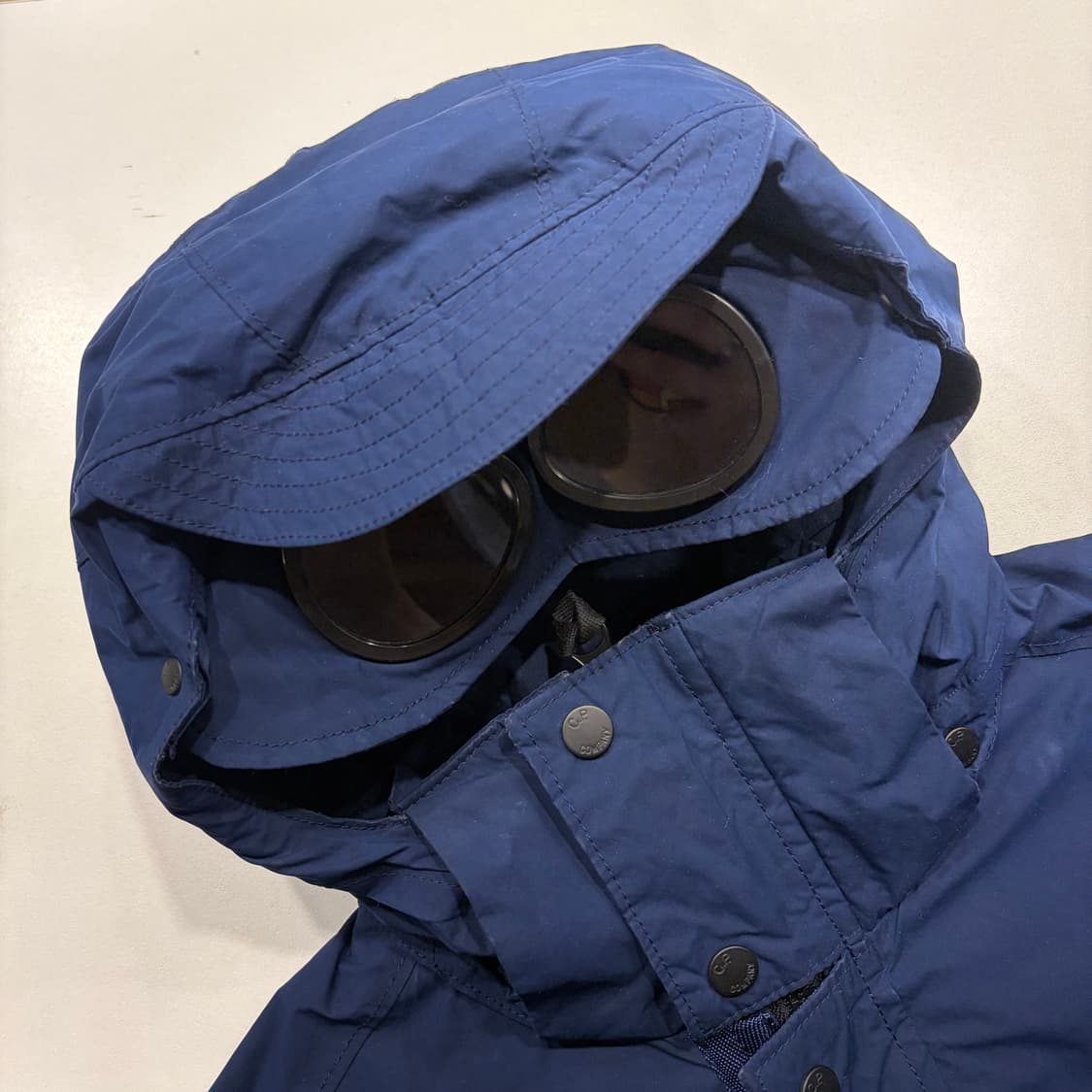 [105] 15s CP 씨피컴퍼니 고글 후드 자켓 네이비 B999 상품이미지4