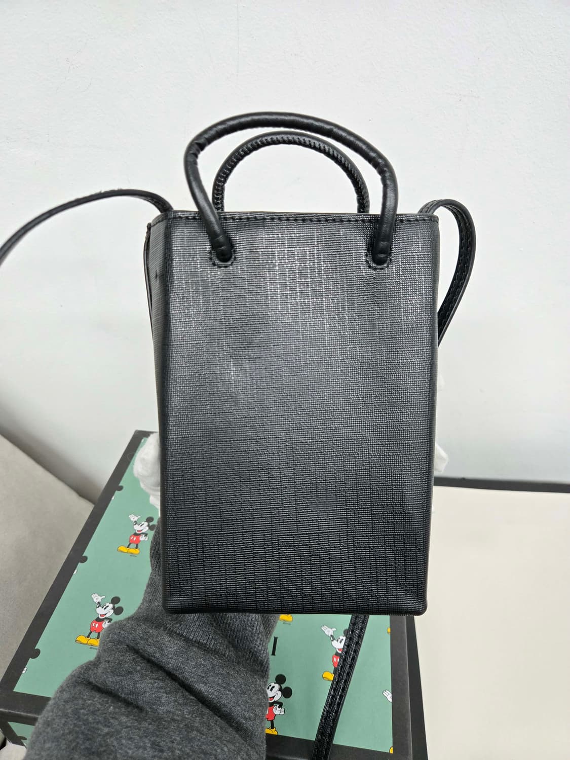 [보증서 정품] 발렌시아가 폰 홀더백 상품이미지3