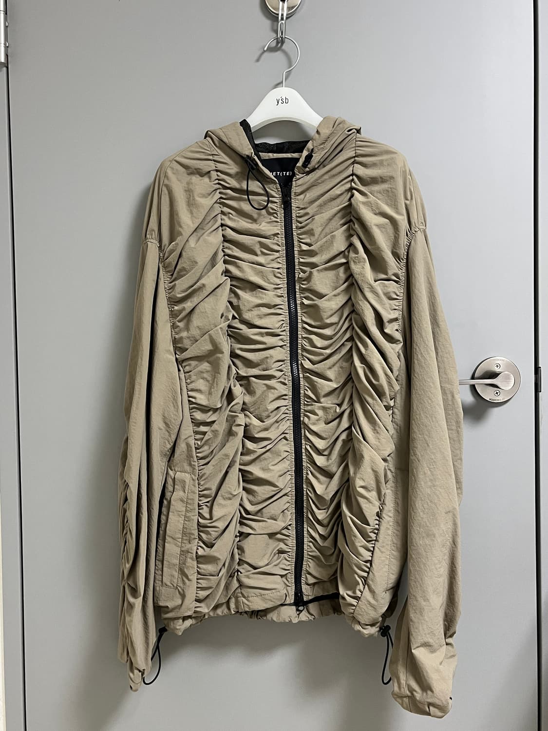 비뮈에트 베이지 셔링 바람막이 점퍼 상품이미지1