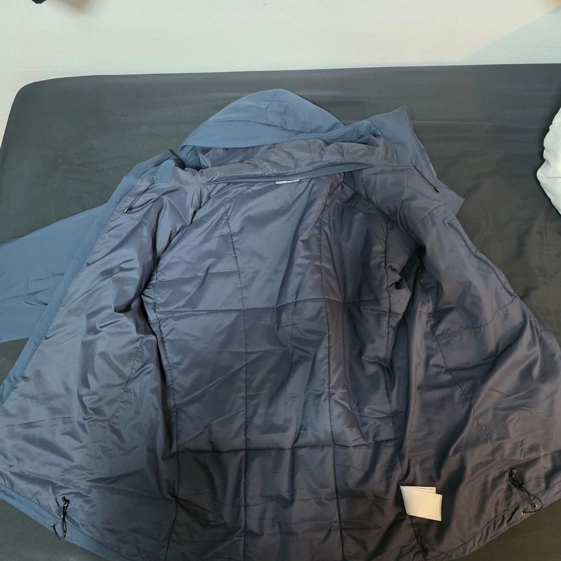 아크테릭스 아톰 AR 후디 L 사이즈(하자 O) 상품이미지4