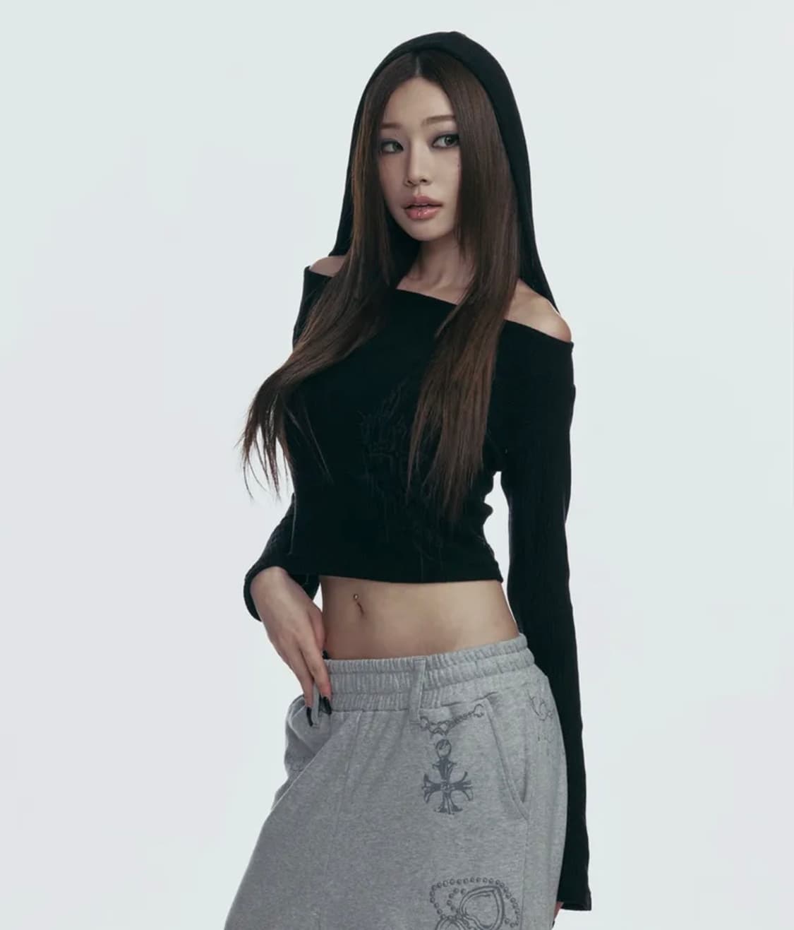 길라아카이브/ GRAPHIC OFF SHOULDER KNIT HOODED 상품이미지1