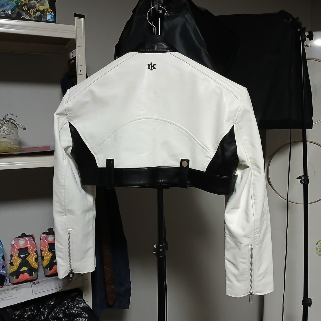 택붙은 미사용 notknowing 낫노잉 크롭 레더 레이싱 가죽 자켓 상품이미지5