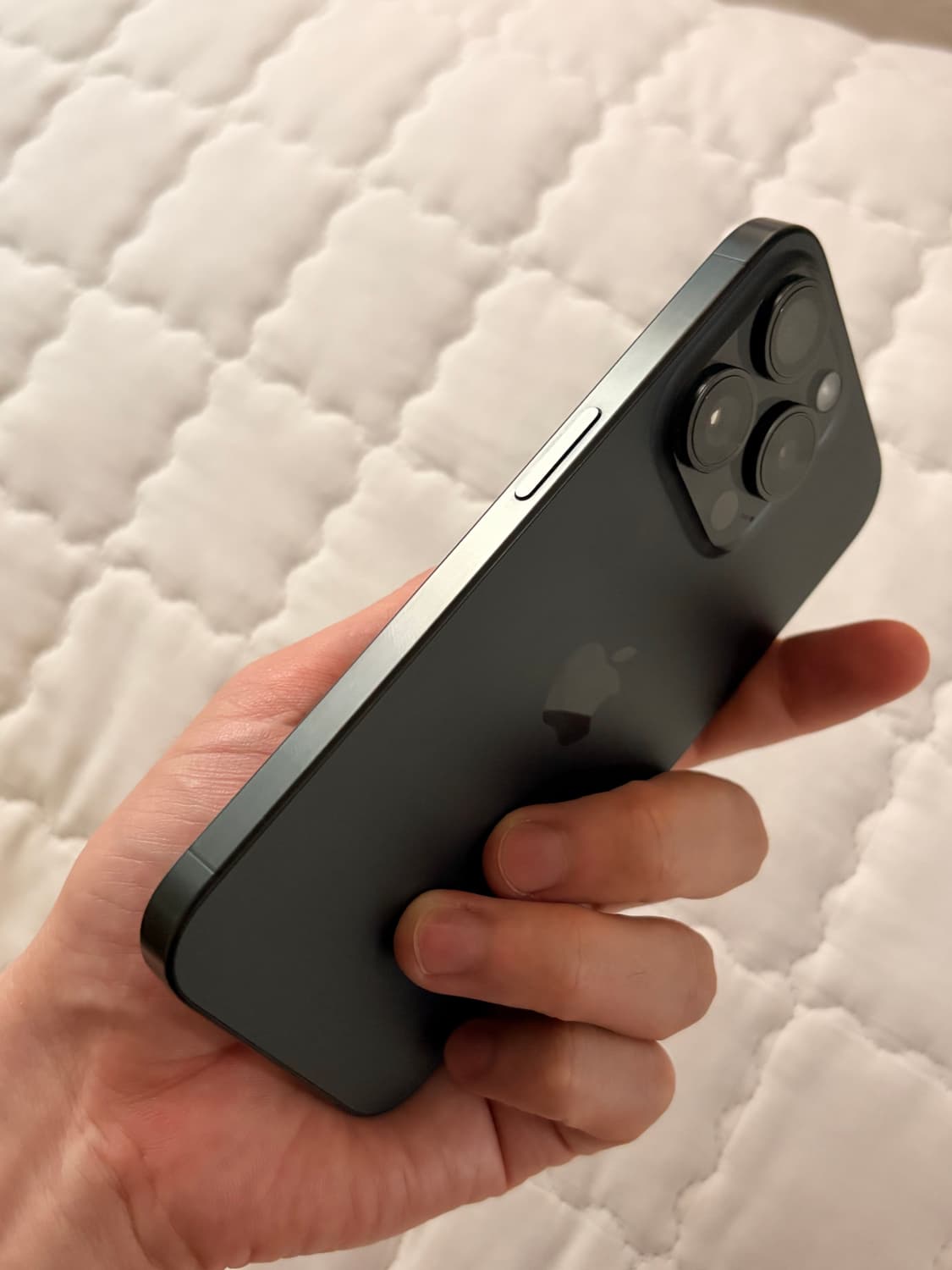 아이폰 15pro 티타늄 블랙 128GB 판매해요! 상품이미지3