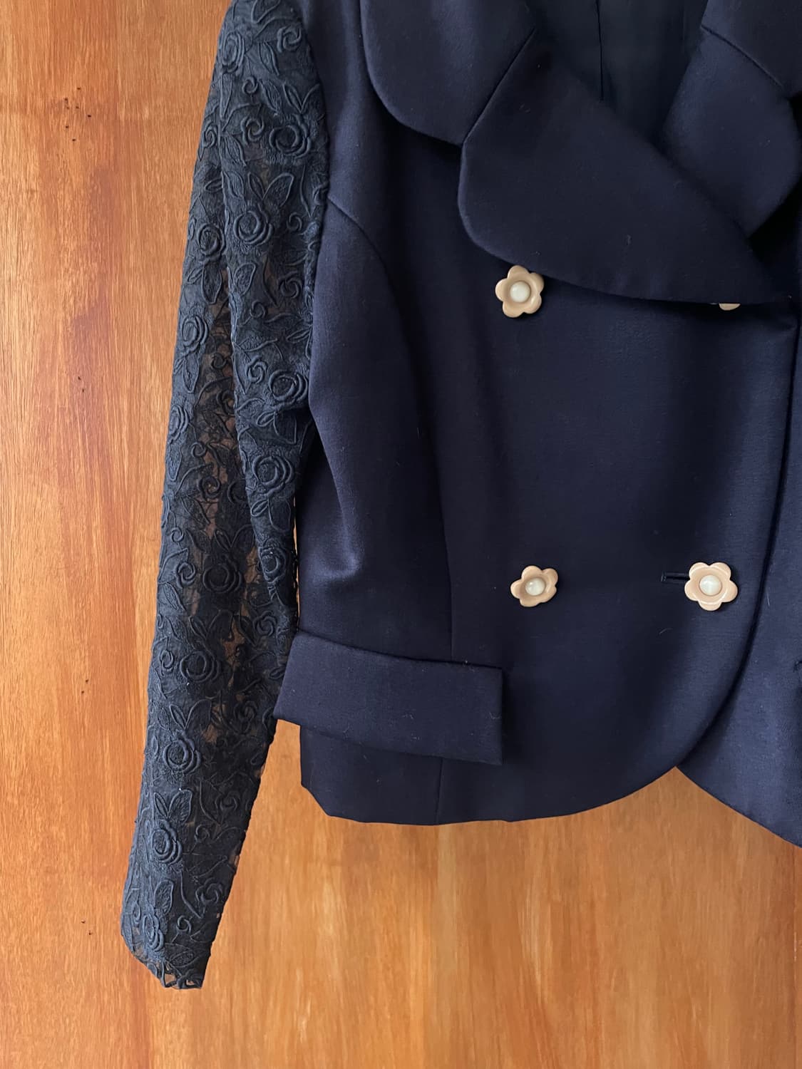 Navy lace sleeve floral button jacket 상품이미지4