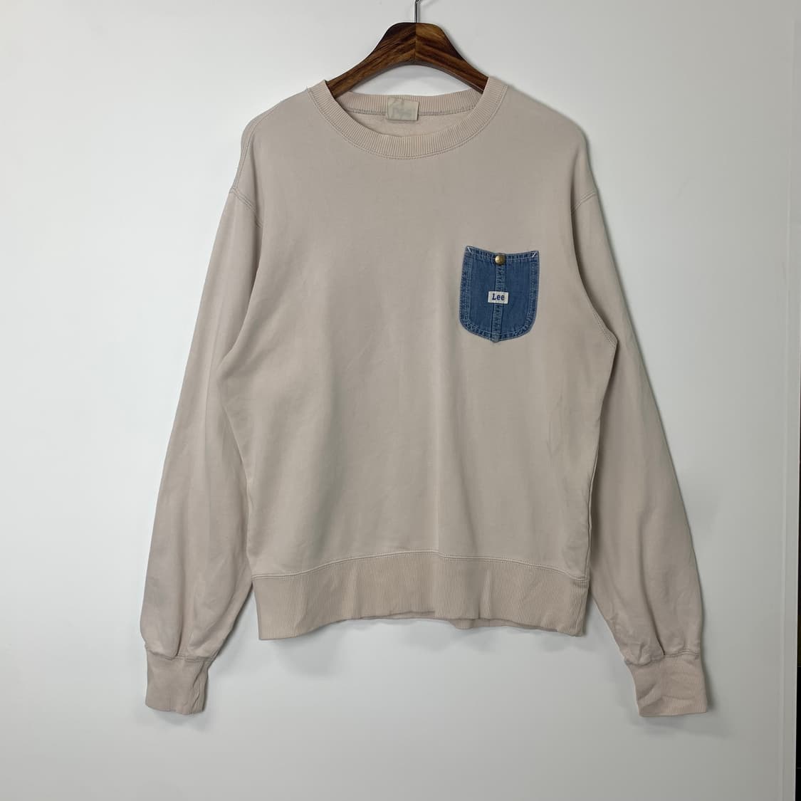Lee 데님 포켓 아이보리 맨투맨 상품이미지2