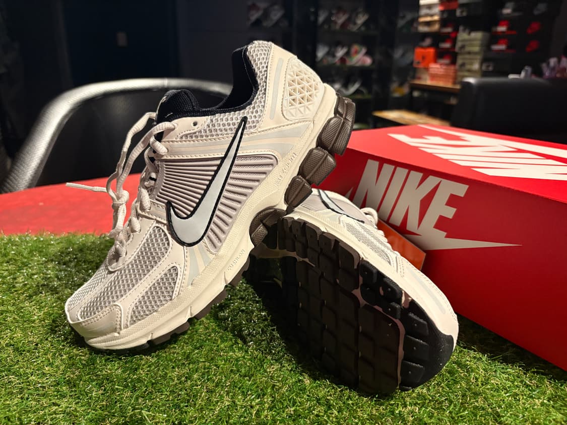 [새상품/w280] 나이키 줌보메로5 상품이미지1