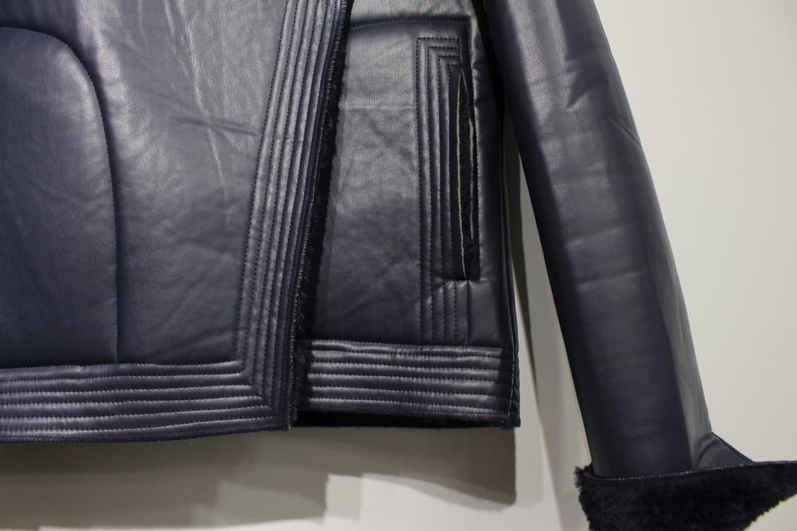 232. 블루 무스탕 숏 자켓 상품이미지4