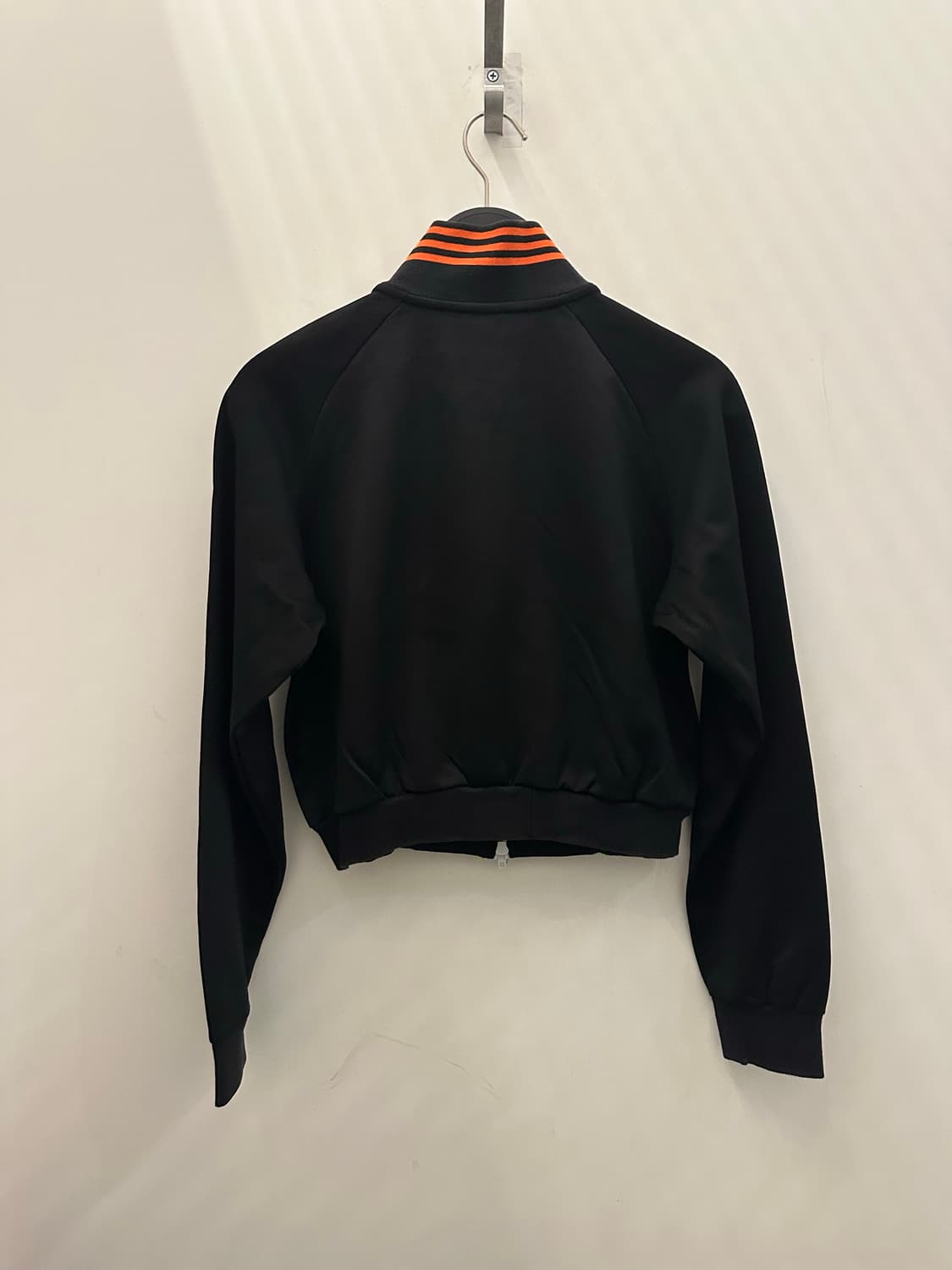 ADIDAS 아디다스 리메이크 2-WAY 크롭져지 상품이미지5