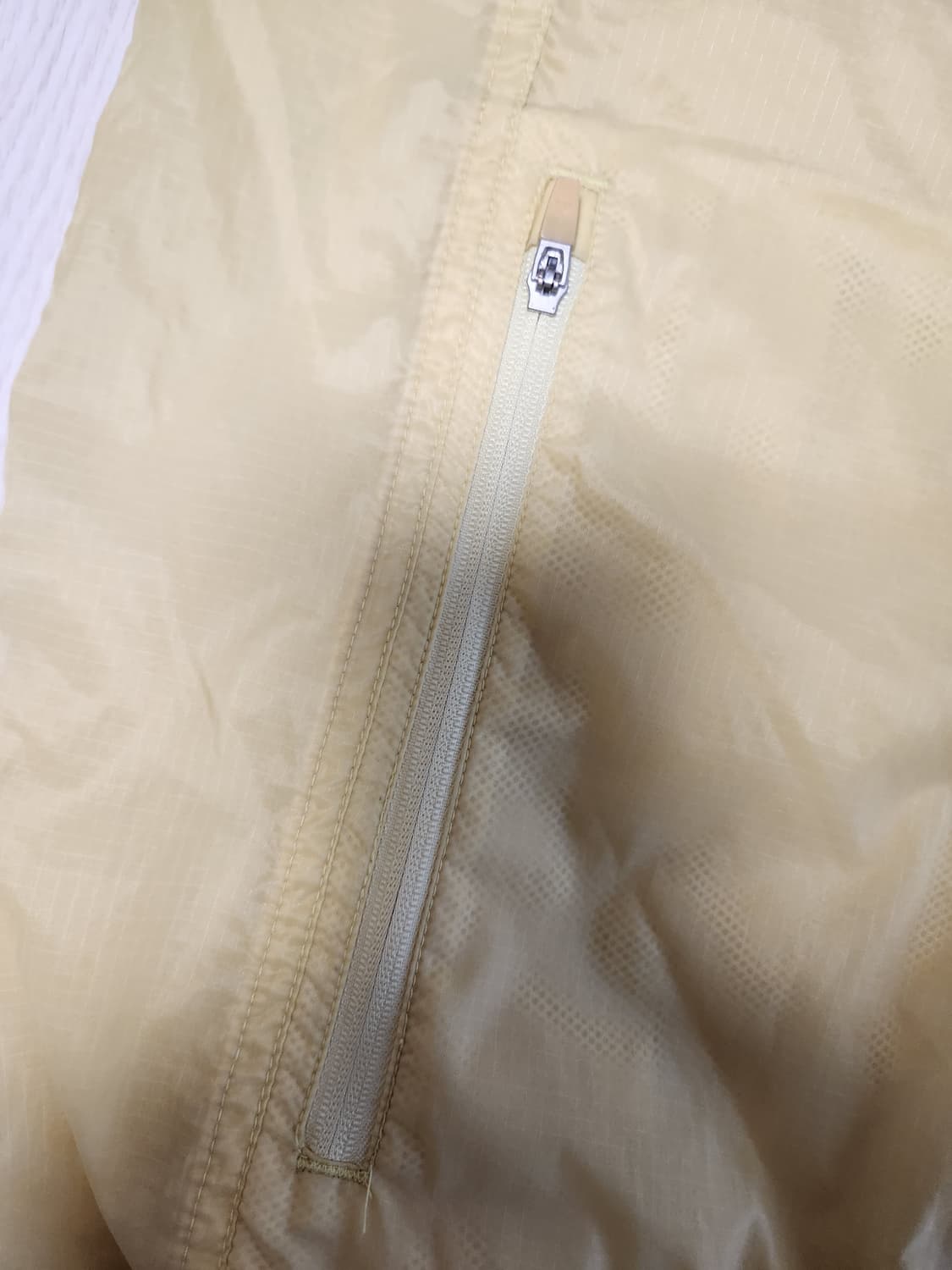 새상품급) 아디다스 경량 우븐 여성 방풍 바람막이 L48793 SF라이트 상품이미지6