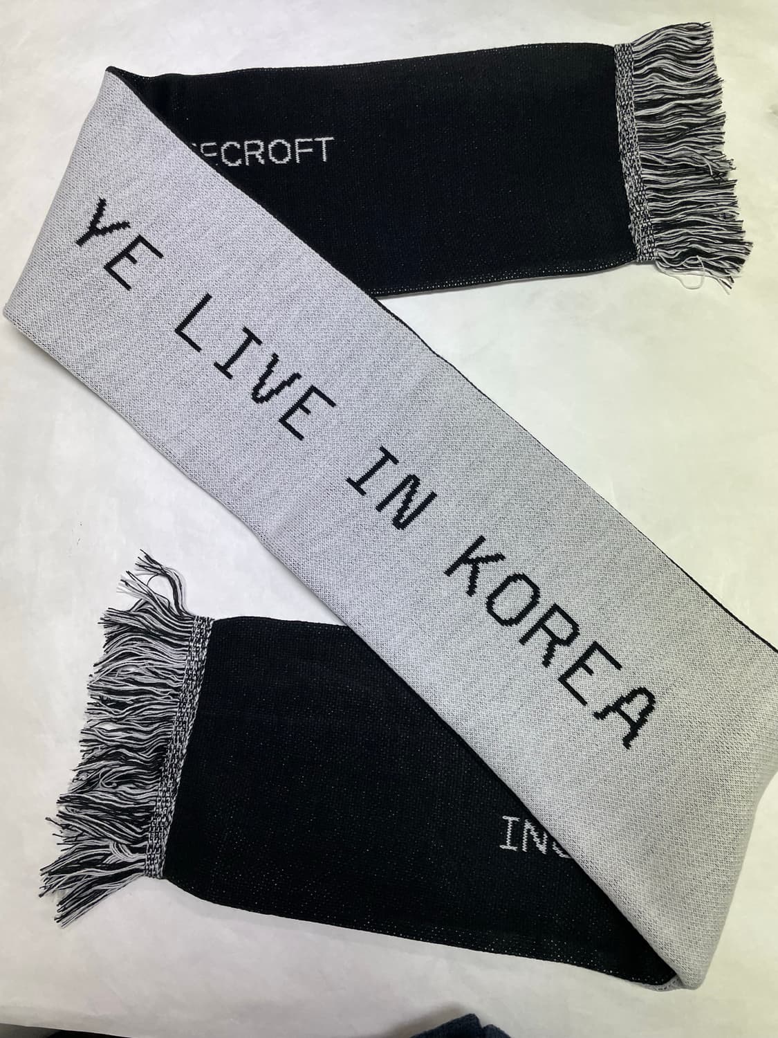 [미개봉] 칸예 머플러 ye live in korea /vip 전용 굿즈 상품이미지1