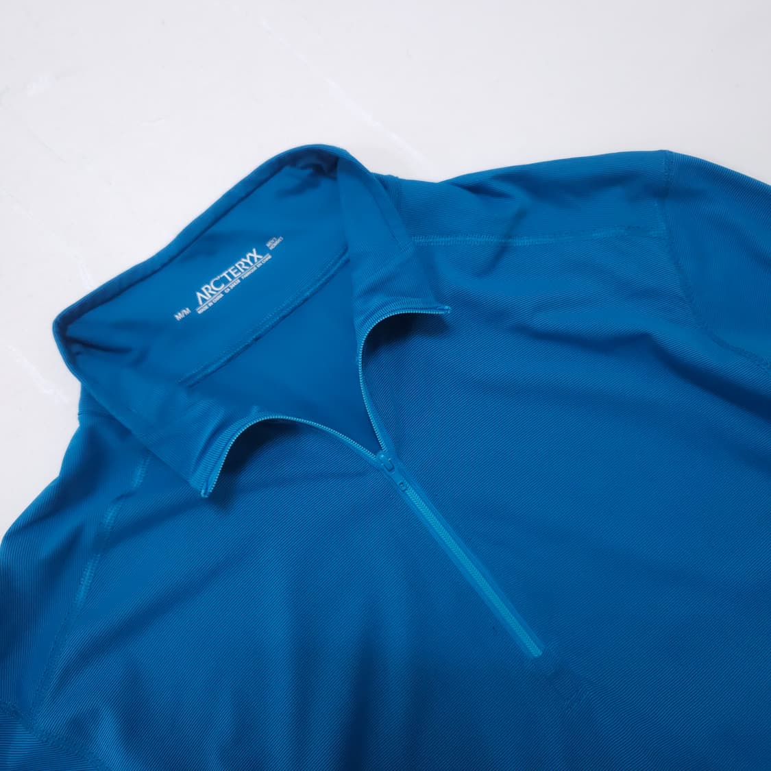 아크테릭스 반집업 긴팔티 상품이미지2