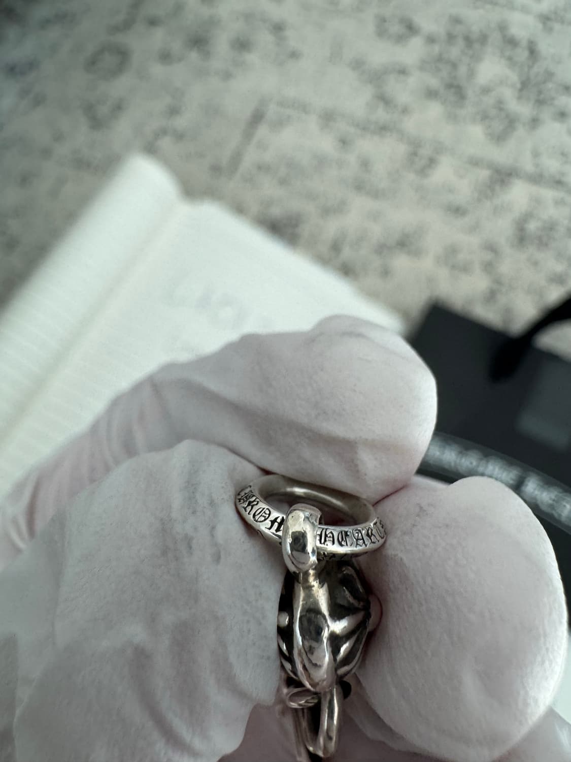 크롬하츠 원볼 타이니 크로스 펜던트 상품이미지2