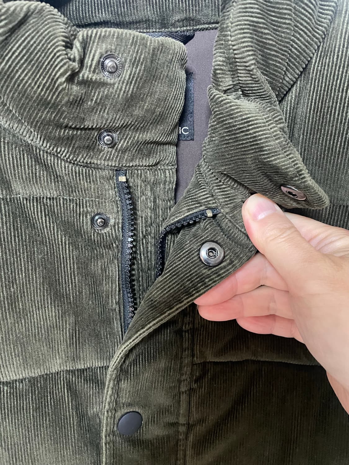 Banana republic 코듀로이 vest (솜패딩) M 상품이미지5