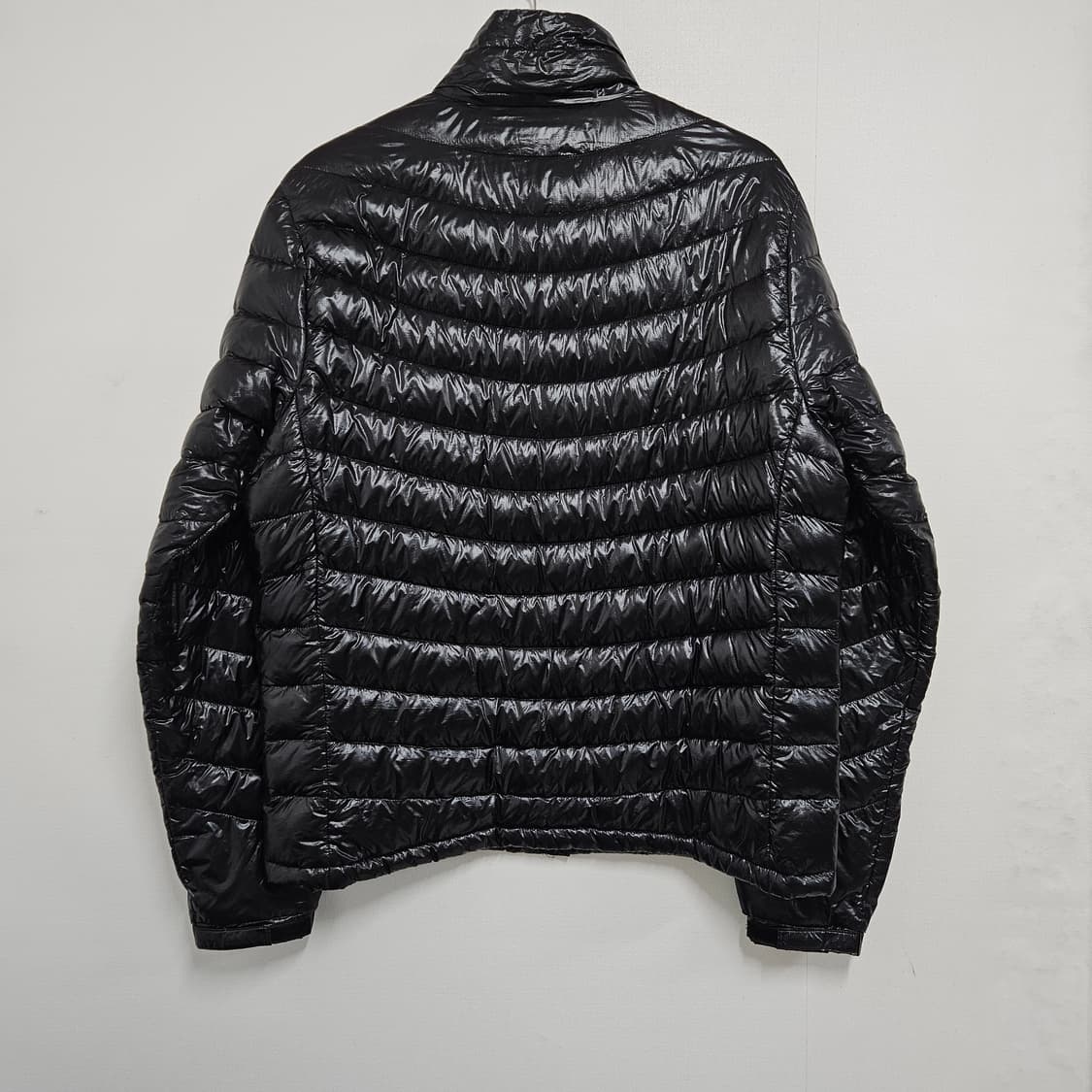 105 아디다스 유광 구스 경량패딩 상품이미지4