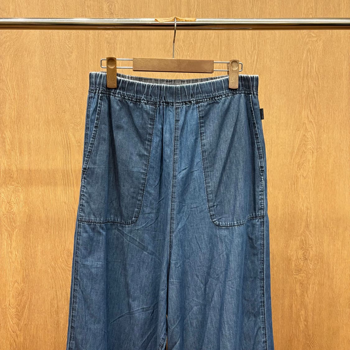 이세이미야케 플랜테이션 코튼 와이드 팬츠 허리 밴딩 탭 라벨 디테일 진청 상품이미지4