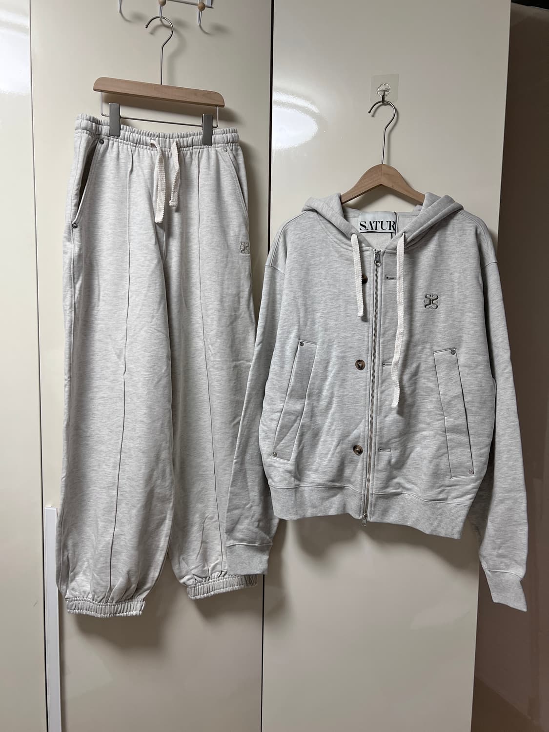 SATUR 세터 후드집업 스웻팬츠 트레이닝 세트 상품이미지1