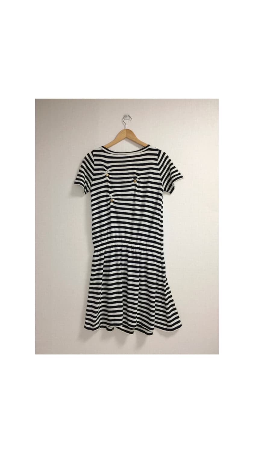 스나오쿠와하라 블랙 스트라이프 셔링 원피스 상품이미지4