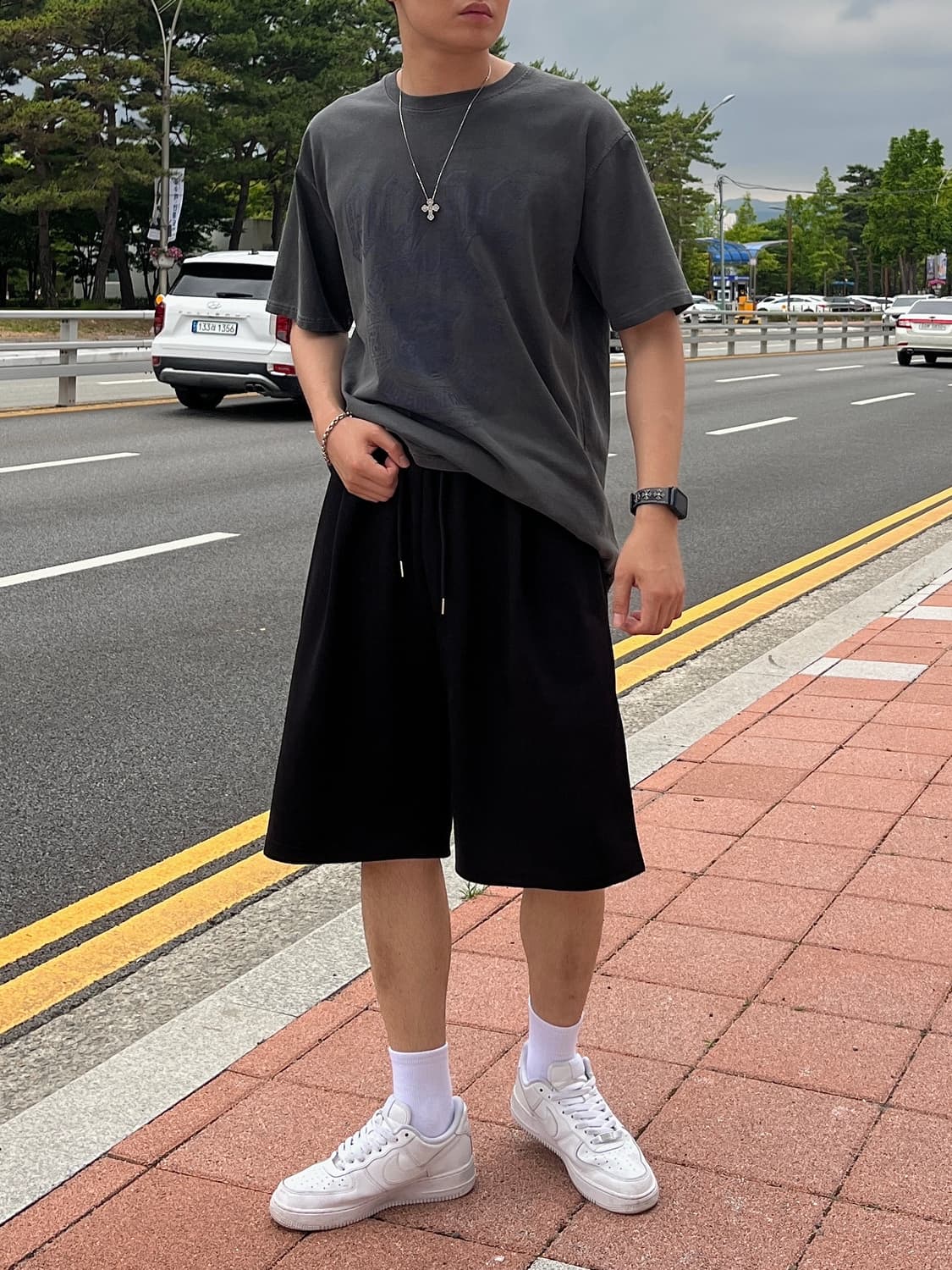 블랙 핀턱 버뮤다 반바지 상품이미지2