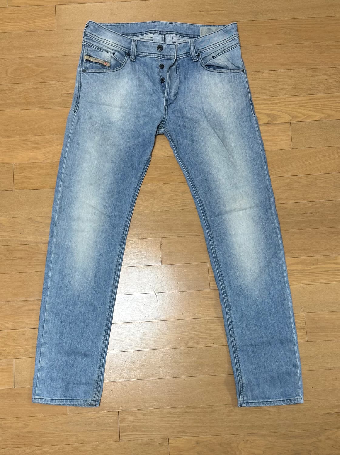 [31]디젤 BELTHER 레귤러 슬림 테이퍼드 청바지 상품이미지1