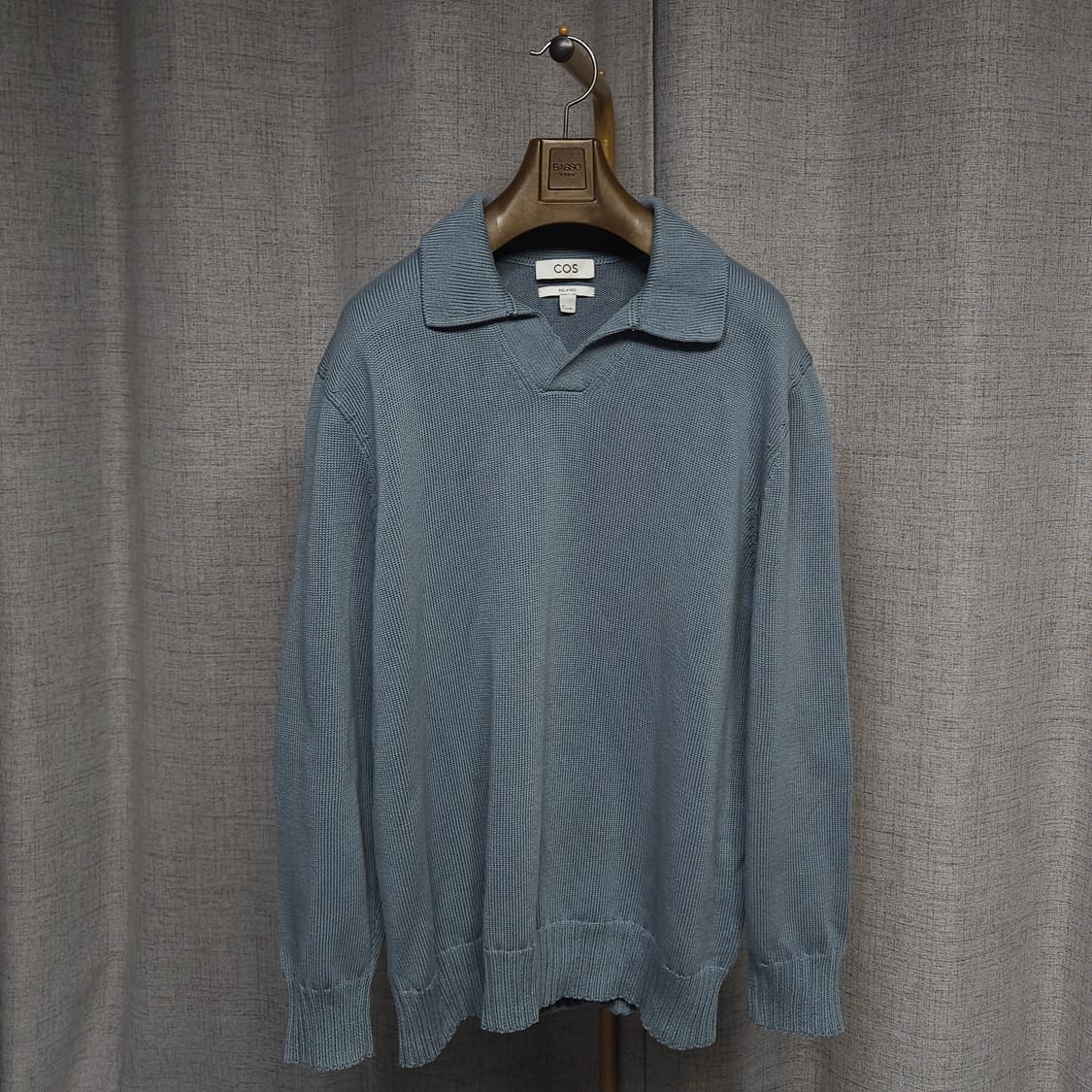 L ) COS 릴렉스드핏 오픈카라넥 니트 상품이미지1