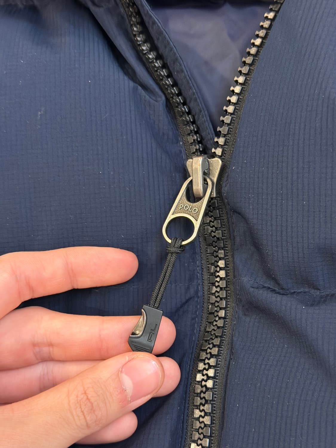 폴로 랄프로렌 신형 고프코어 후드 패딩 네이비 상품이미지4