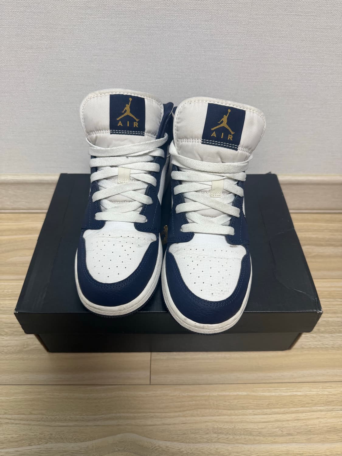 조던1 MID 네이비/화이트 240mm 상품이미지4