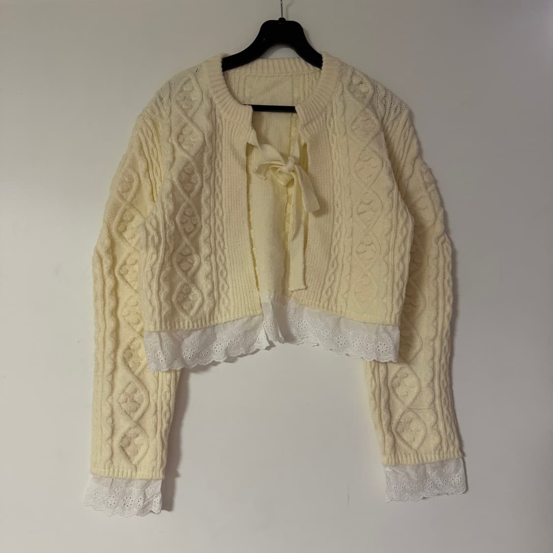 새상품 여자 꽈배기 레이스 크롭 가디건 (아이보리) 상품이미지1