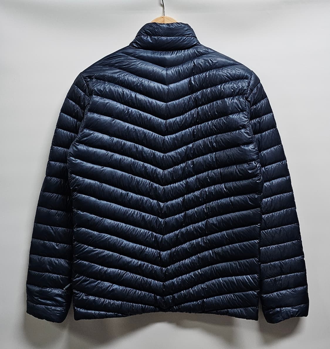 아이더 구스다운 경량패딩 M 상품이미지2