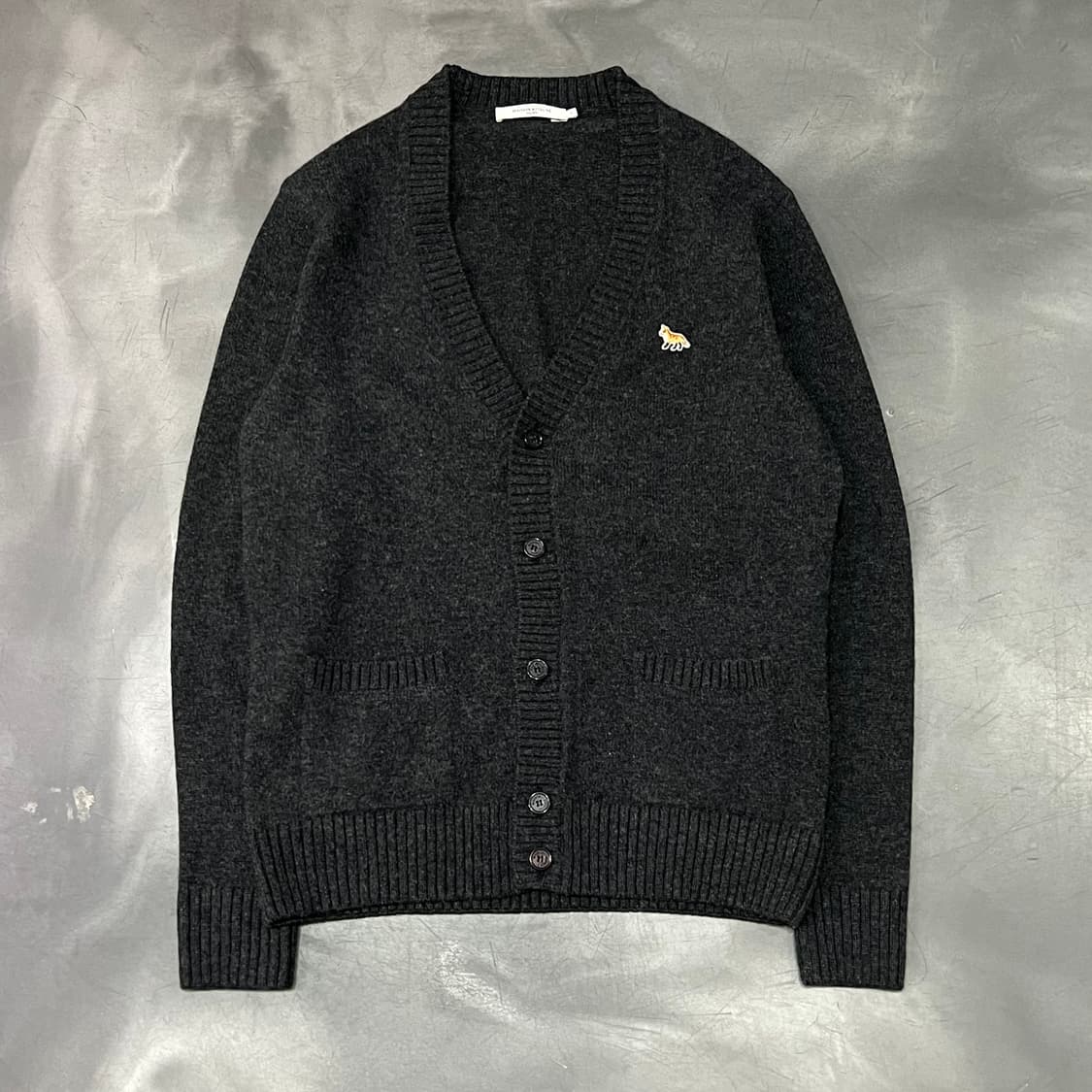  메종키츠네 폭스 로고 가디건 y15563 상품이미지1