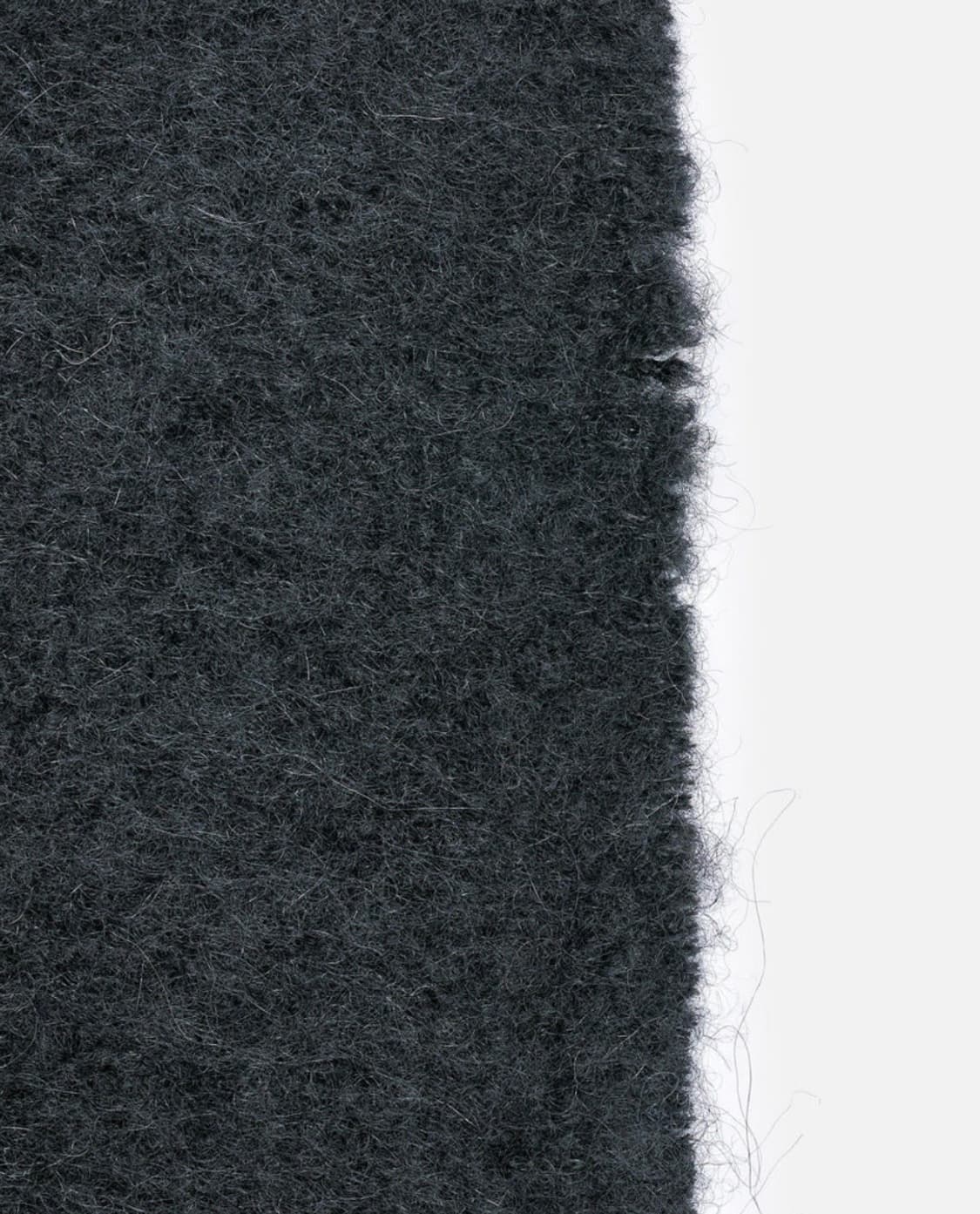 르메르 lemaire maxi fluffy scarf - Black 상품이미지3