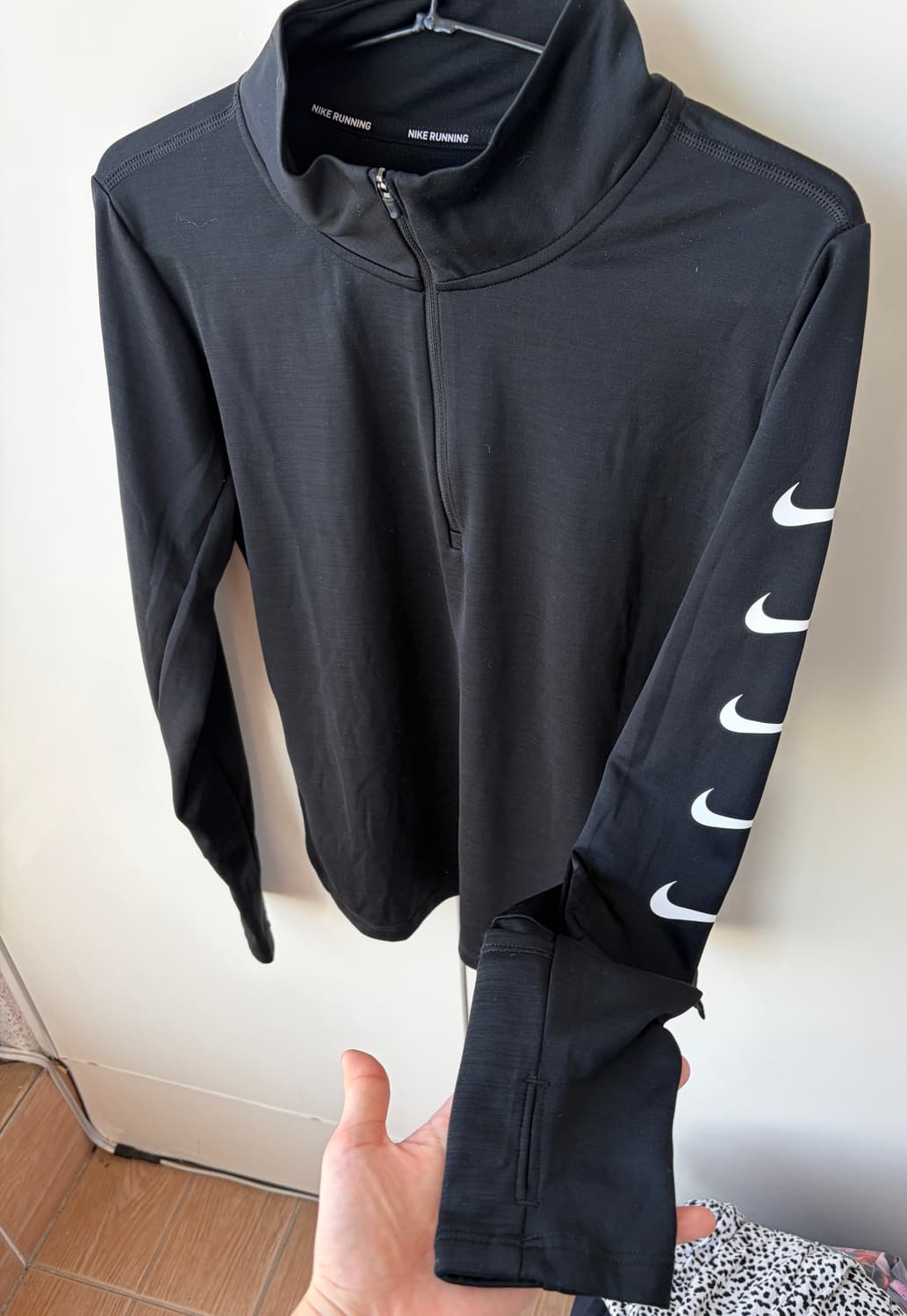 나이키 DRI-FIT 러닝 상의 M 상품이미지1