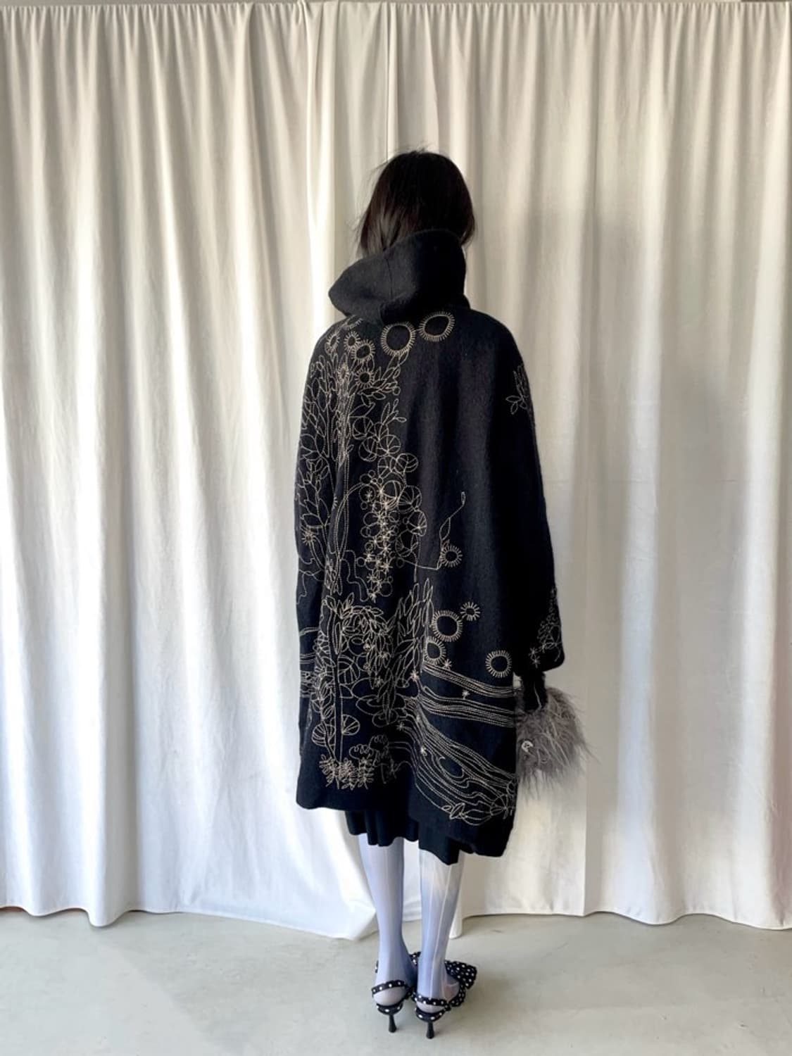 보타니컬 울 자수 코트 상품이미지1