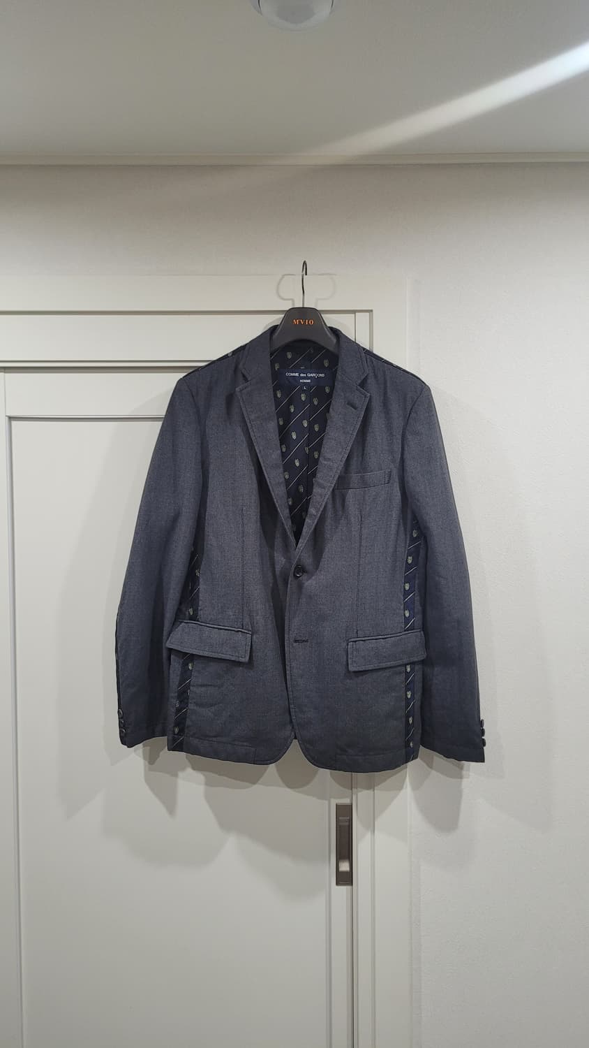 꼼데가르송 옴므 레지멘탈 넥타이 블레이져 차콜 L 상품이미지1