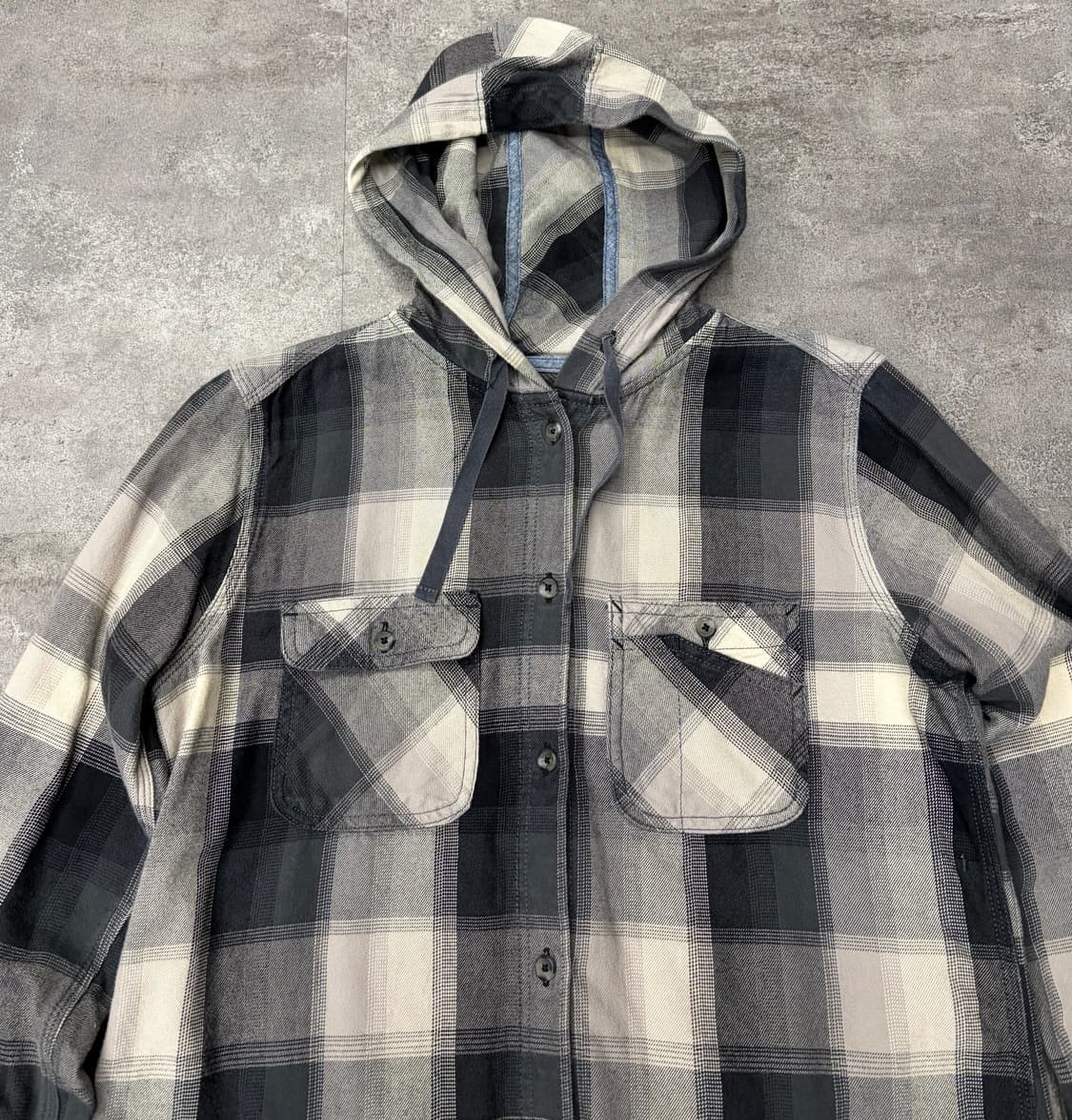 칼하트 블랙/화이트 체크 후드 셔츠 상품이미지2