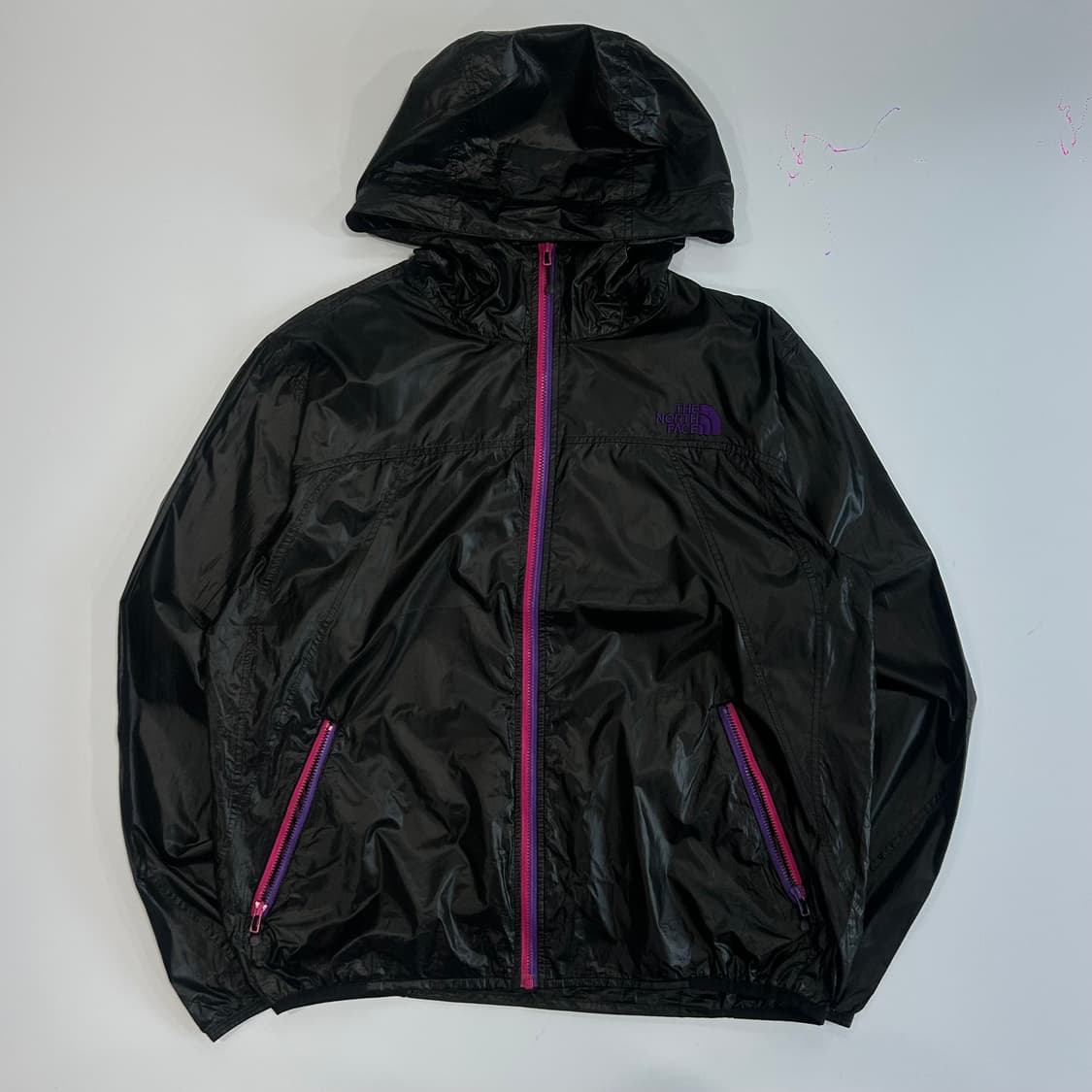 The north face 노스페이스 집업 포인트 글로시 블랙 바람막이 상품이미지3