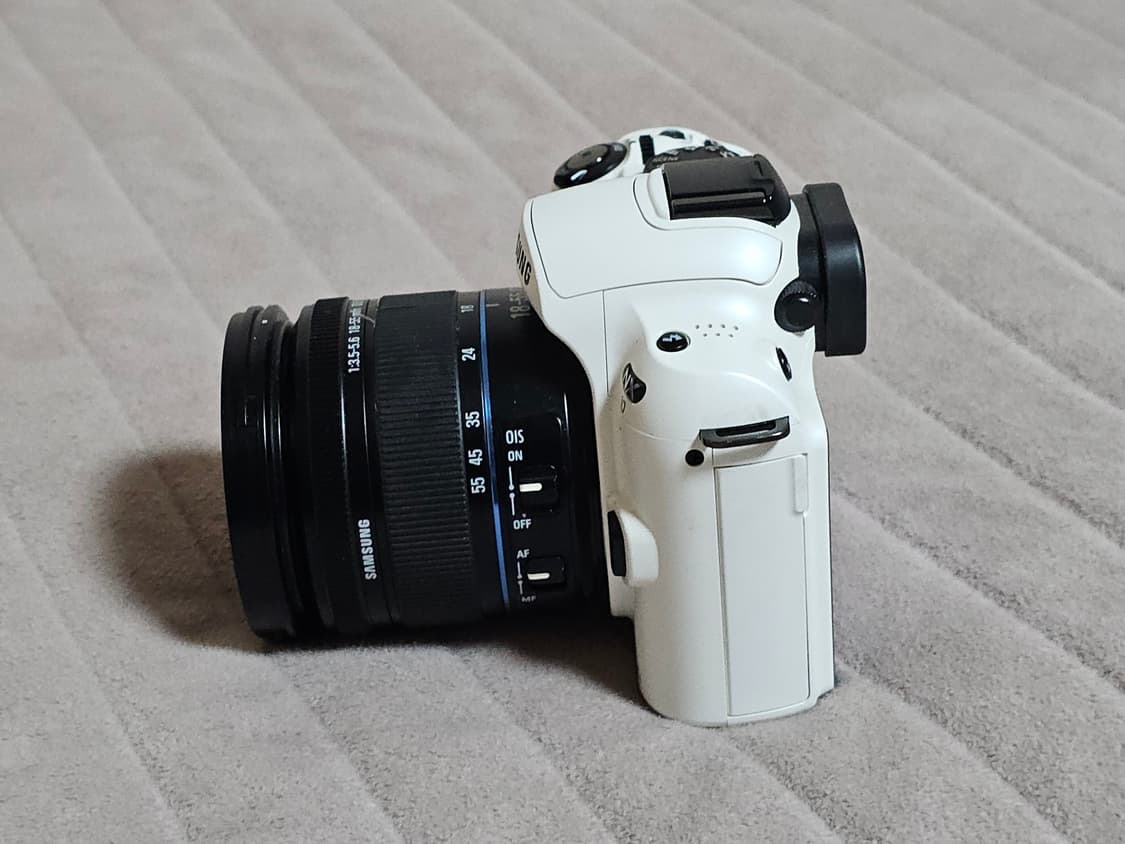 삼성 NX10 미러리스 카메라 상품이미지4