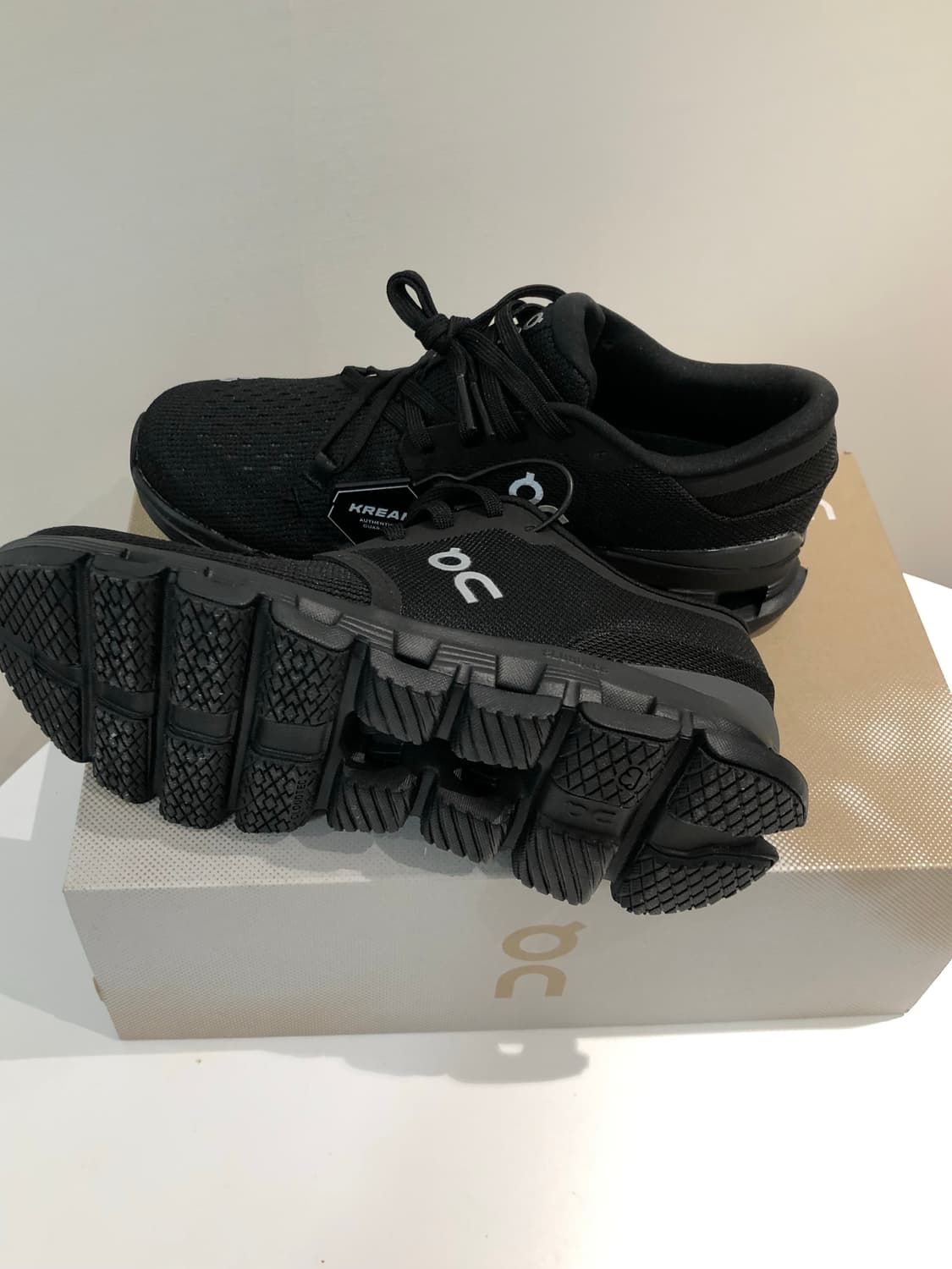 (W) 온러닝 클라우드 x4 블랙 이클립스 235 상품이미지5