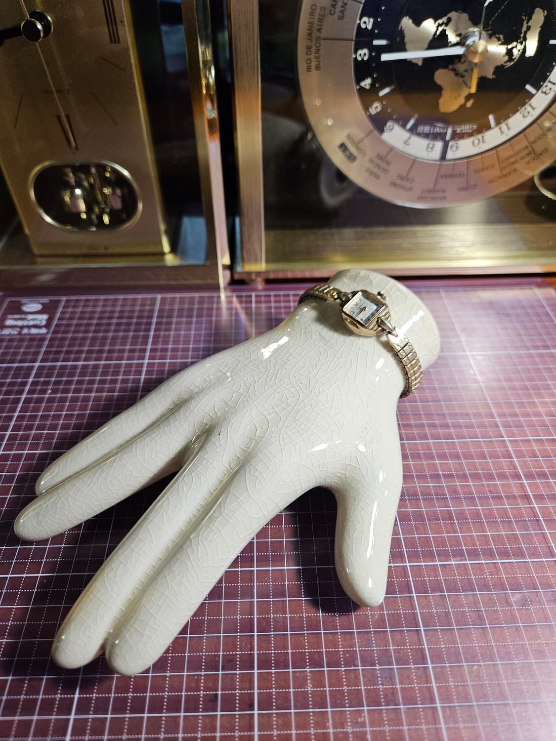 카라빌by 부로바 금장 수동 핸드와인딩 시계 판매합니다 상품이미지2