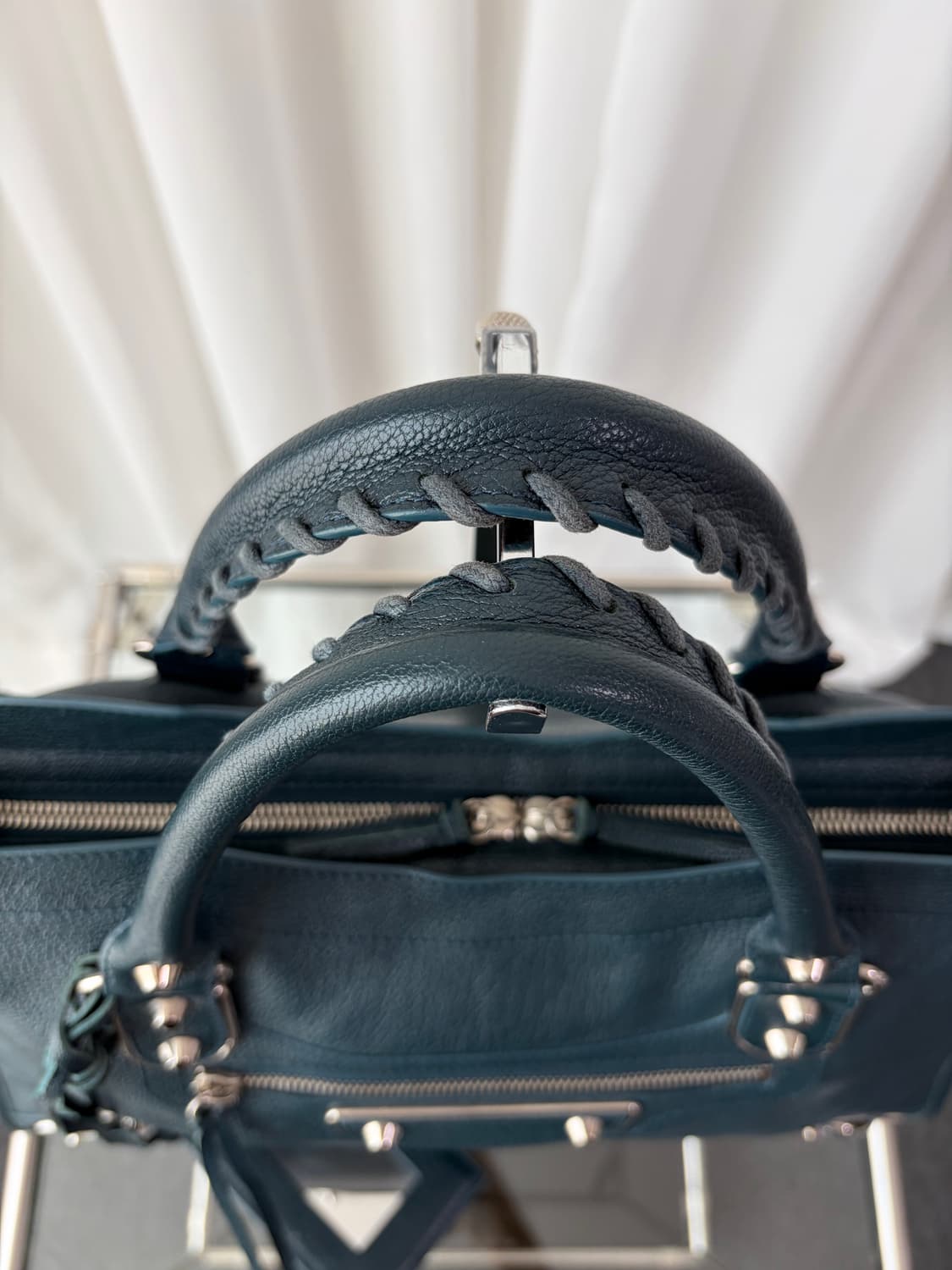 발렌시아가 클래식 메탈릭 엣지 시티 모터백 상품이미지9