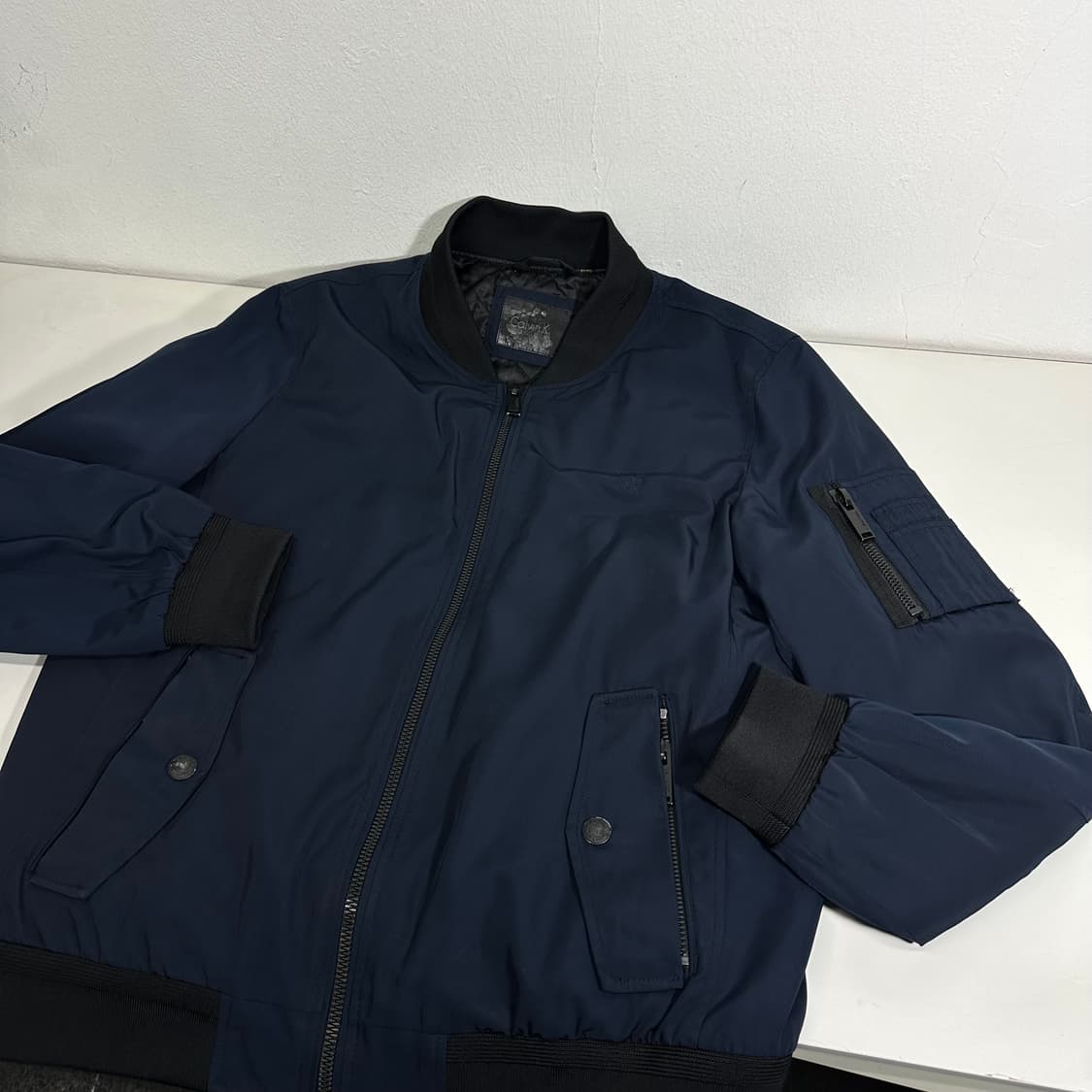 XL 켈빈클라인 네이비 기본로고 누빔 항공점퍼 상품이미지1