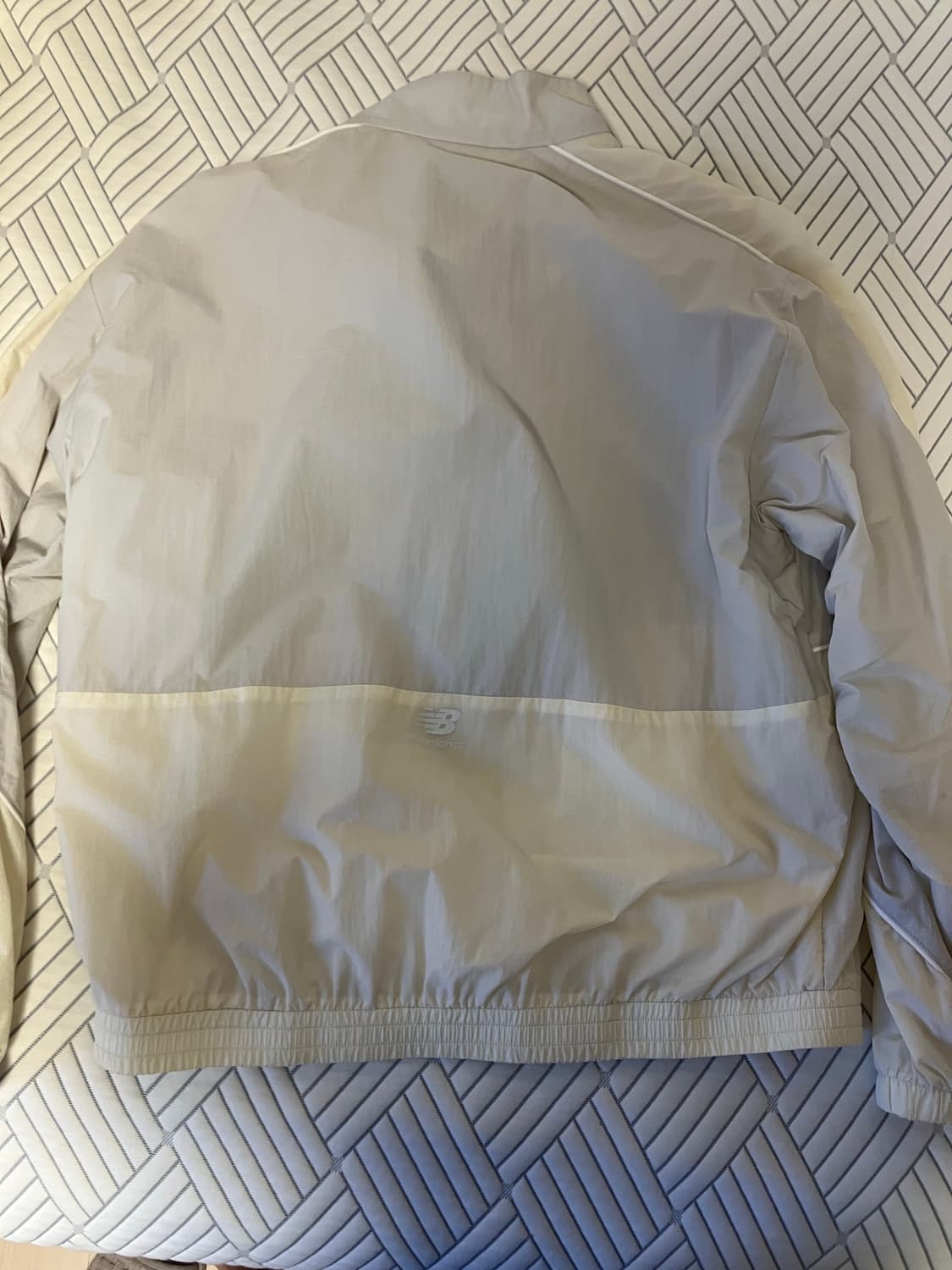 뉴발란스 스포츠 트레이닝, 러닝 바람막이 상품이미지3